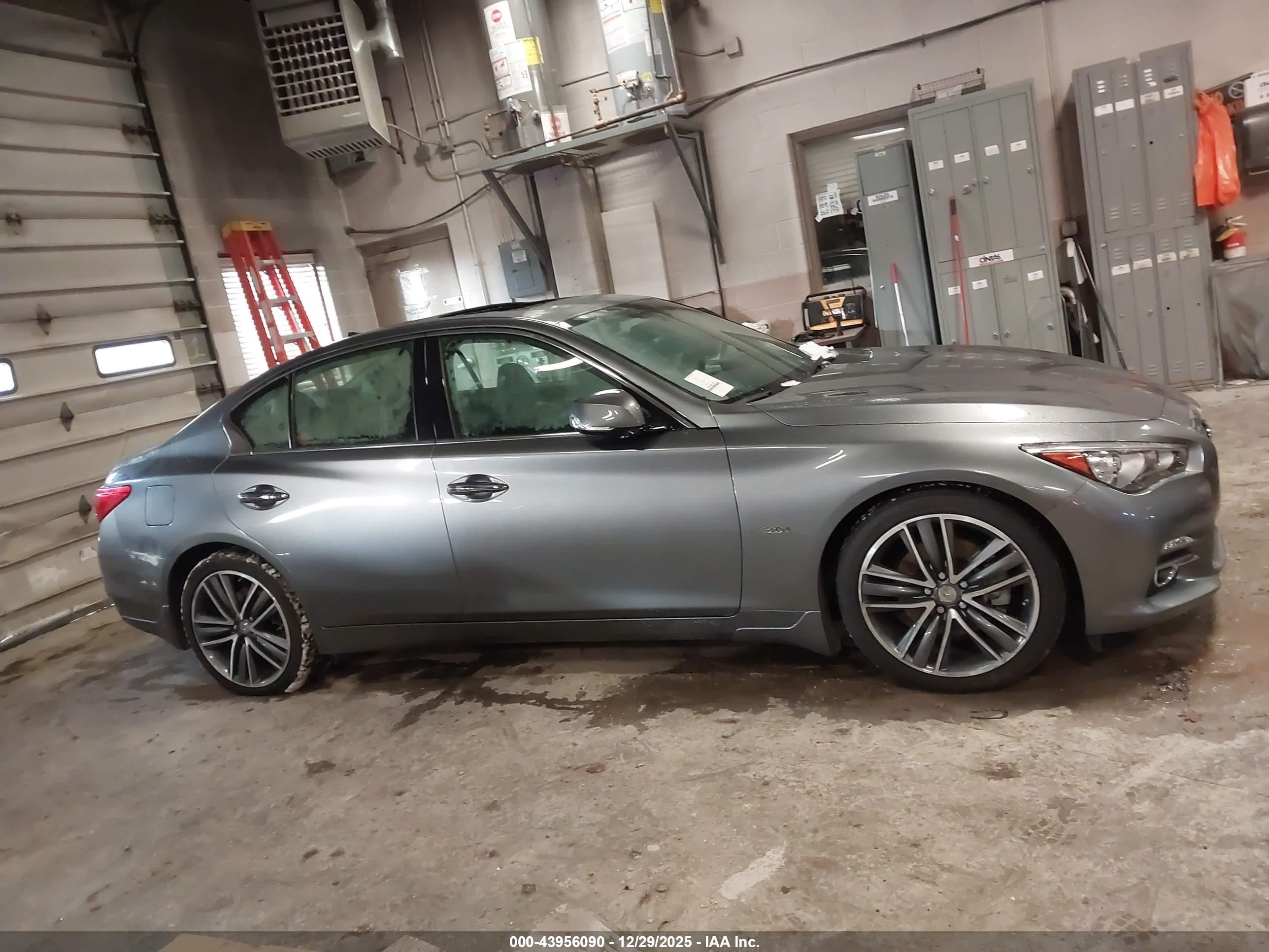 2017 Infiniti Q50 3.0t Premium Серый vin: JN1EV7AR5HM832681