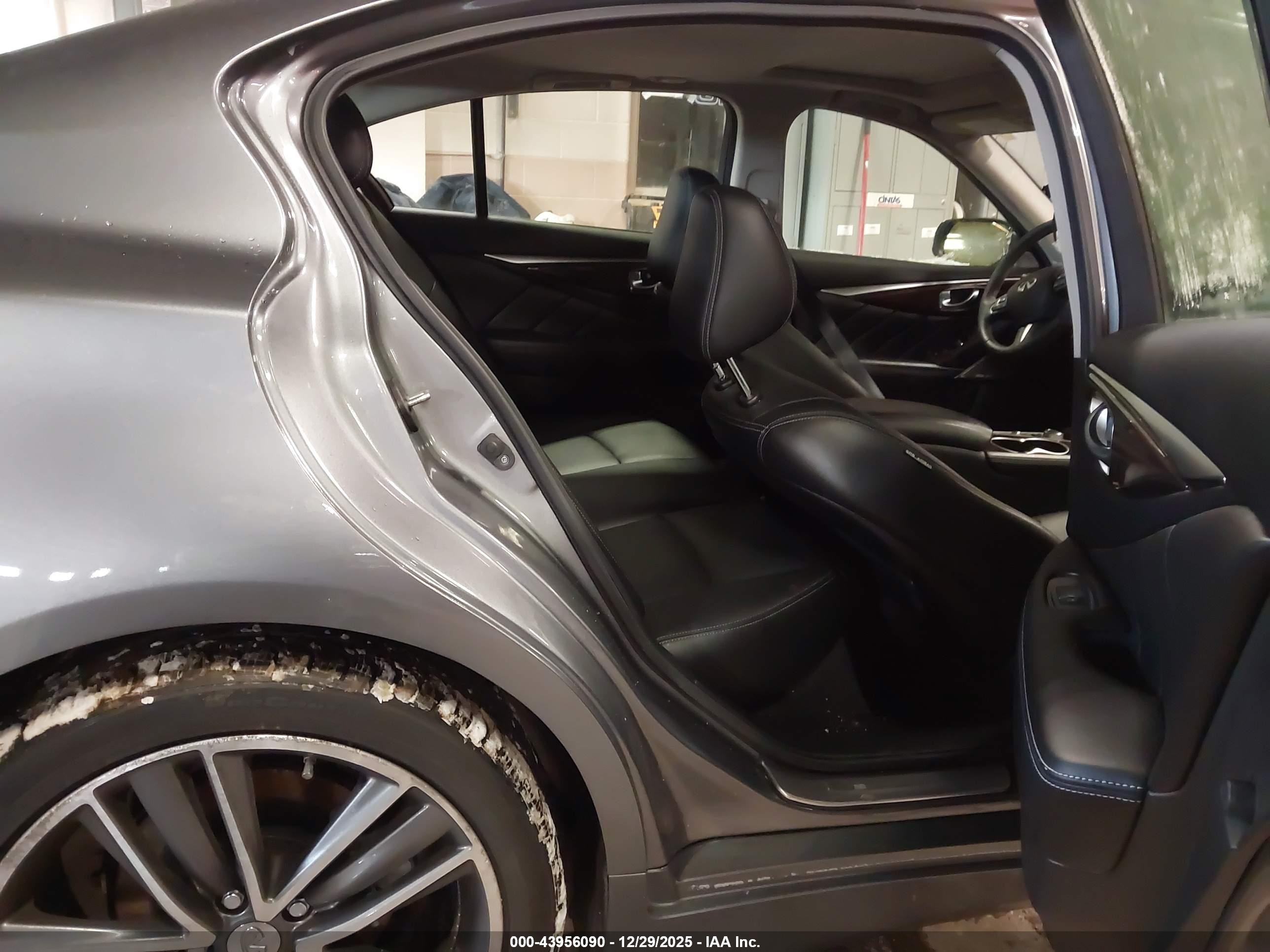 2017 Infiniti Q50 3.0t Premium Серый vin: JN1EV7AR5HM832681