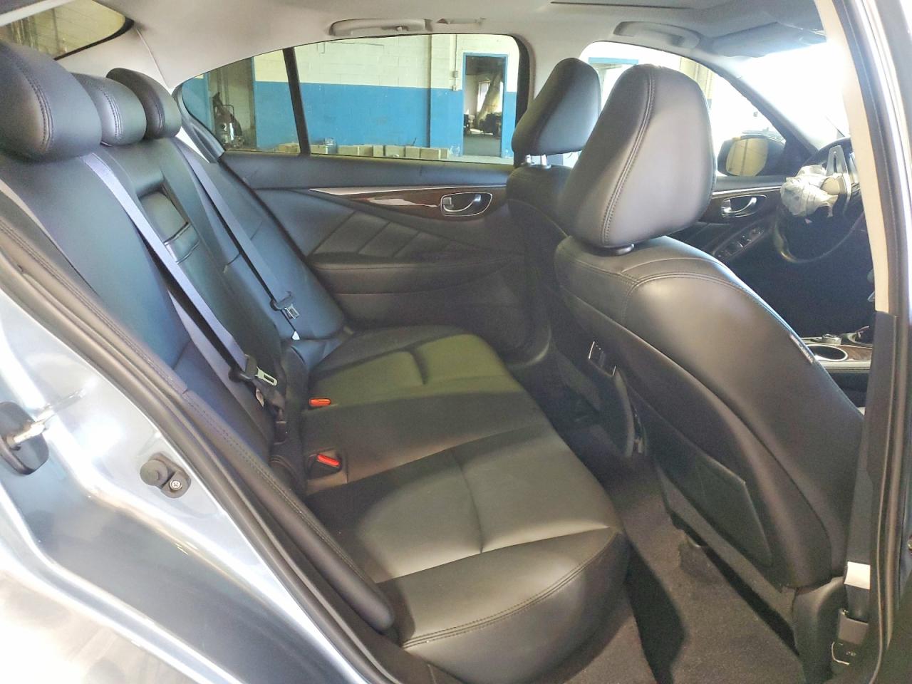 2019 Infiniti Q50 3.0t Luxe Silver vin: JN1EV7AR5KM553643