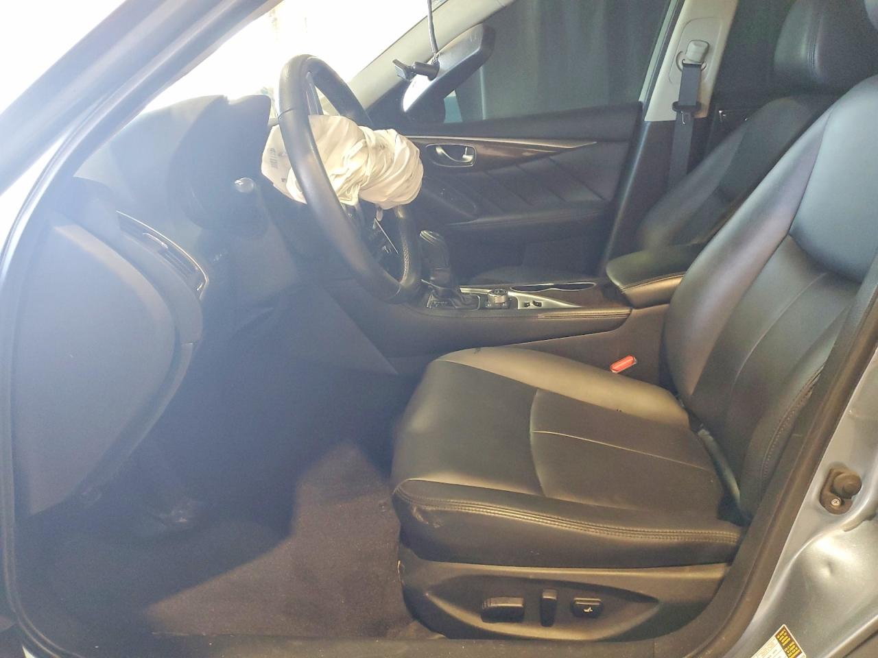 2019 Infiniti Q50 3.0t Luxe Silver vin: JN1EV7AR5KM553643