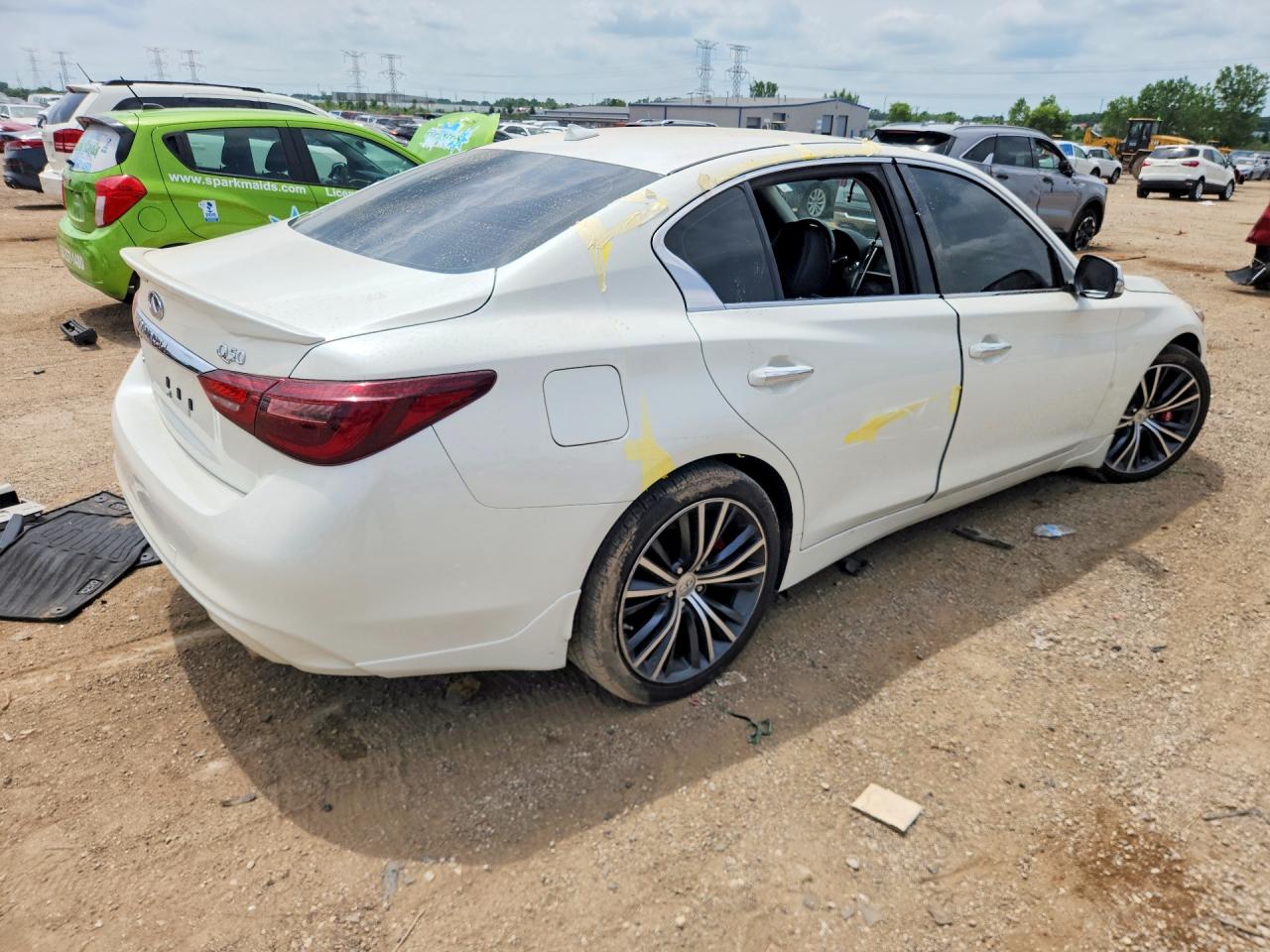 2019 Infiniti Q50 3.0t Luxe Белый vin: JN1EV7AR5KM556767