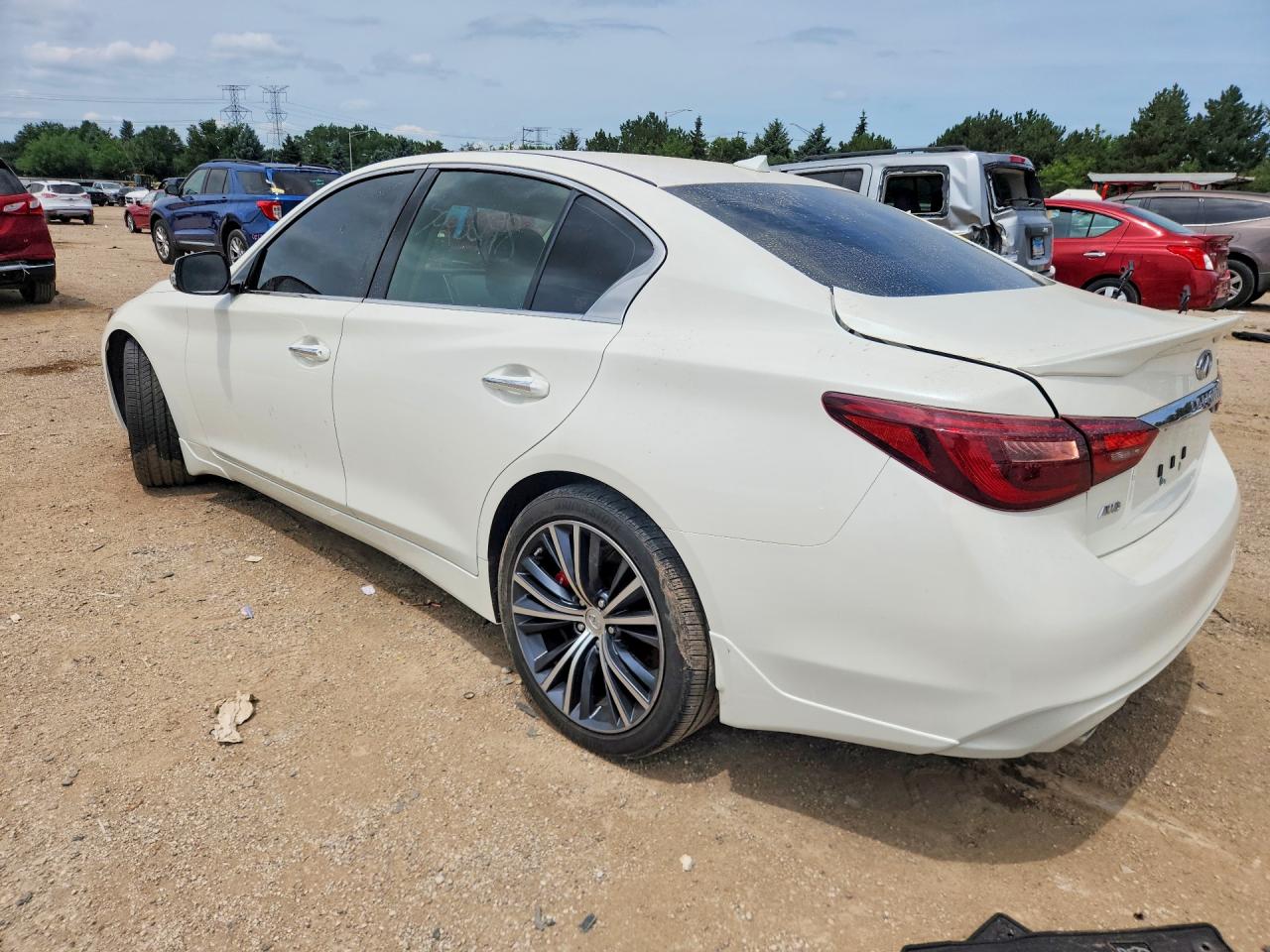 2019 Infiniti Q50 3.0t Luxe Белый vin: JN1EV7AR5KM556767