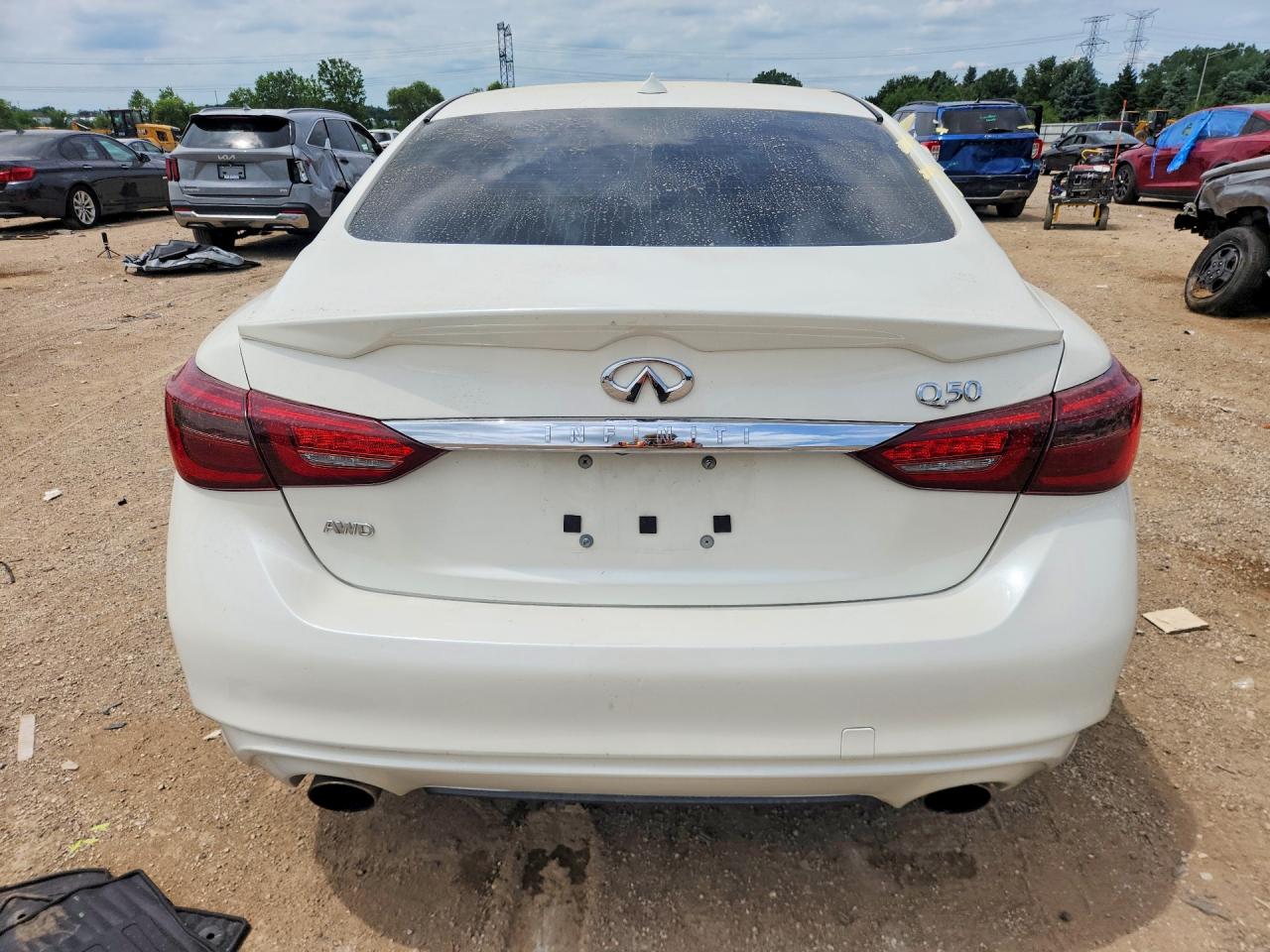 2019 Infiniti Q50 3.0t Luxe Белый vin: JN1EV7AR5KM556767