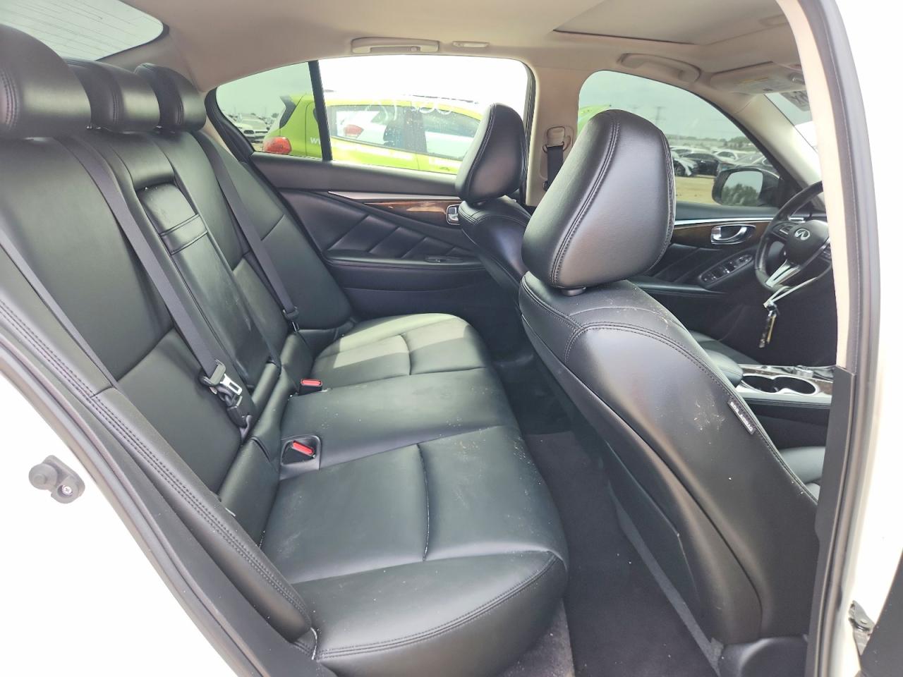 2019 Infiniti Q50 3.0t Luxe Белый vin: JN1EV7AR5KM556767