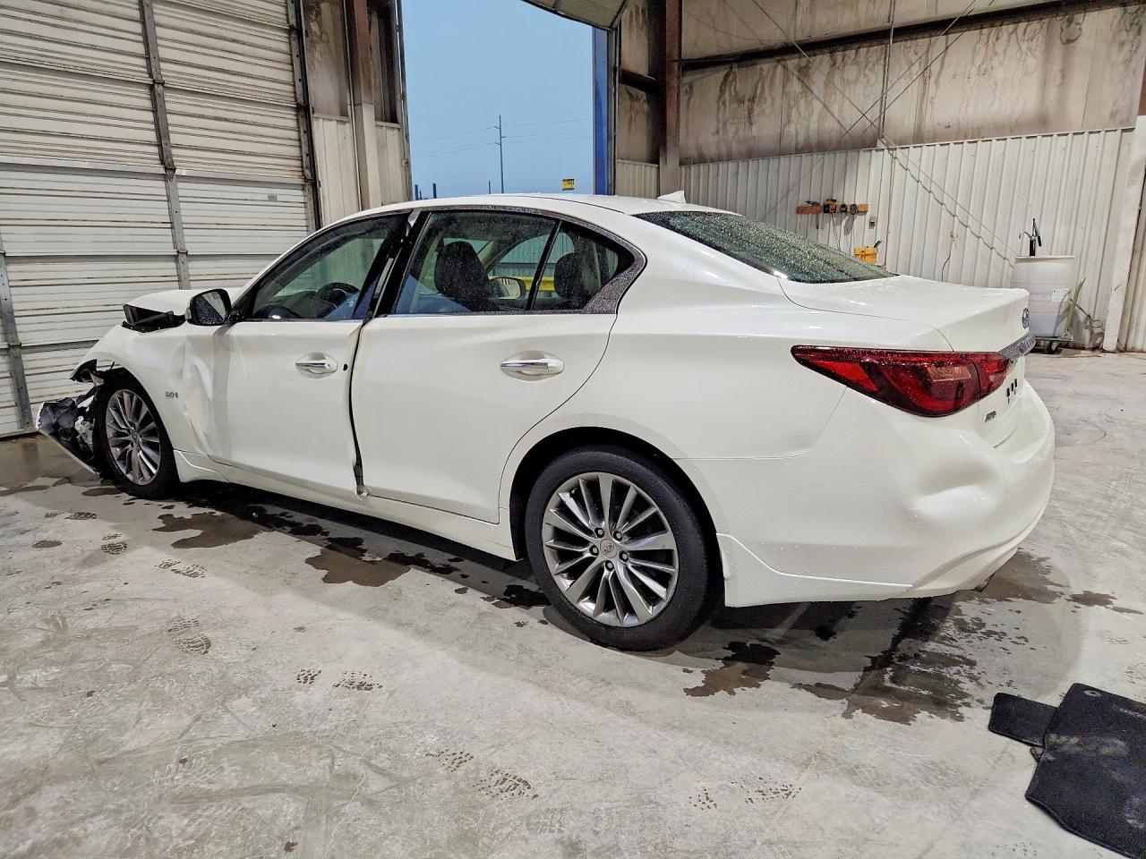 2019 Infiniti Q50 3.0t Luxe White vin: JN1EV7AR8KM593912