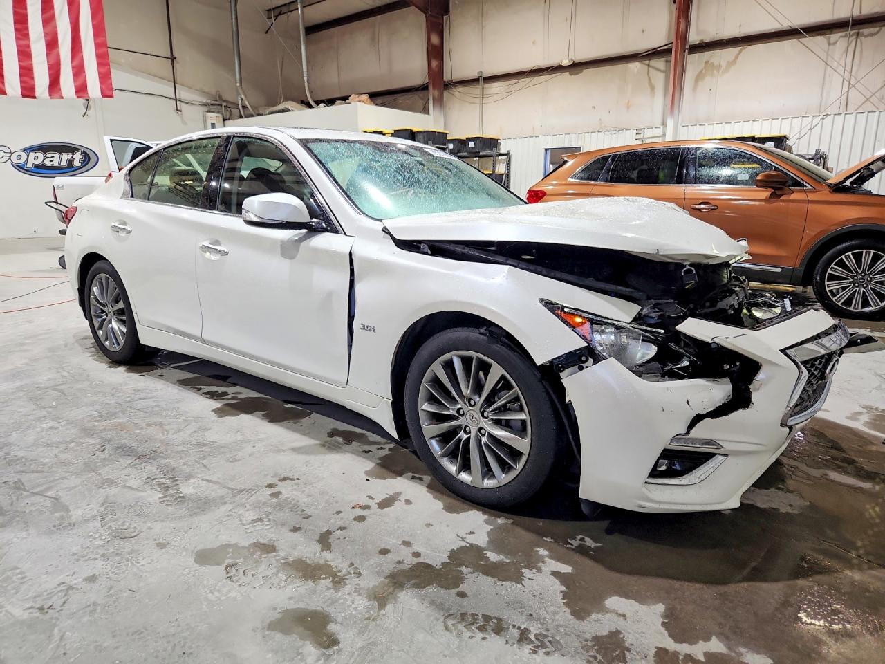 2019 Infiniti Q50 3.0t Luxe White vin: JN1EV7AR8KM593912