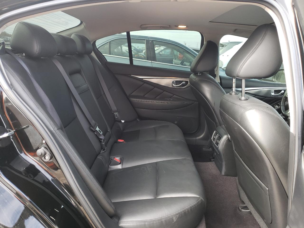 2017 Infiniti Q50 Premium Черный vin: JN1EV7ARXHM836760