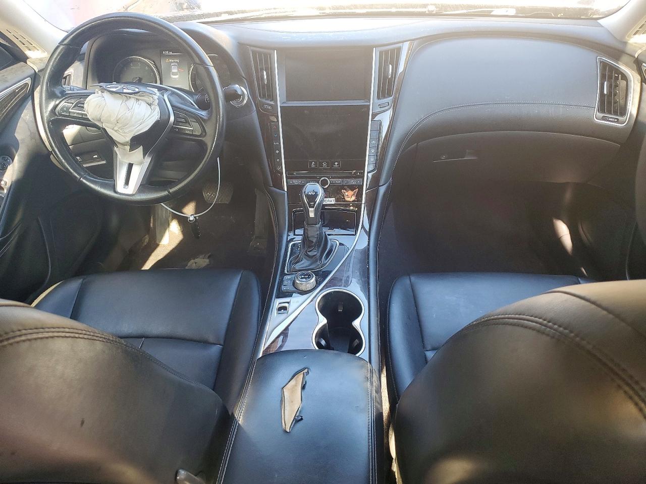 2019 Infiniti Q50 3.0t Luxe Черный vin: JN1EV7ARXKM559308