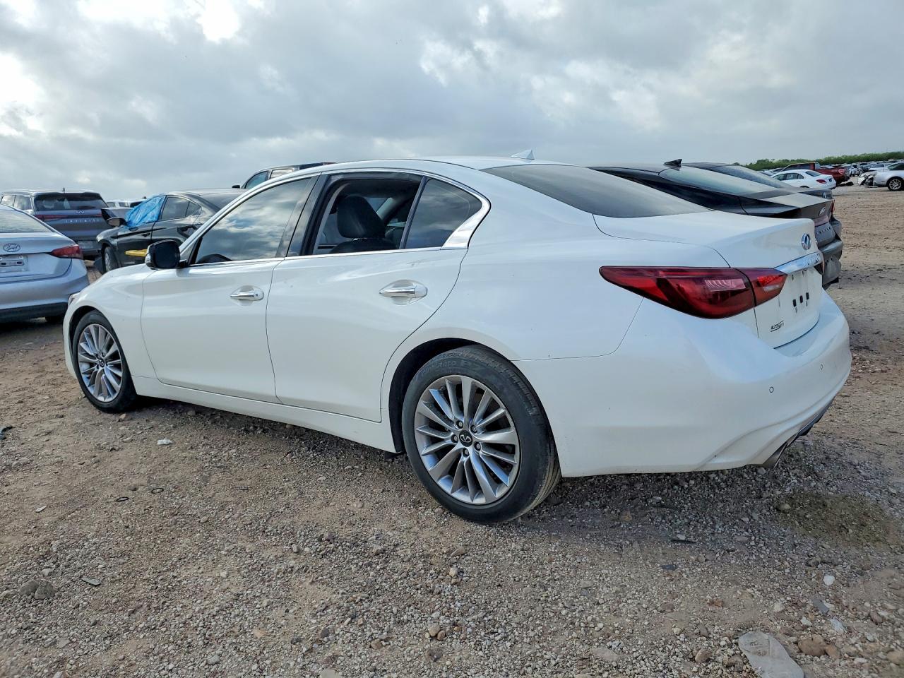 2021 Infiniti Q50 Luxe White vin: JN1EV7BP1MM705630