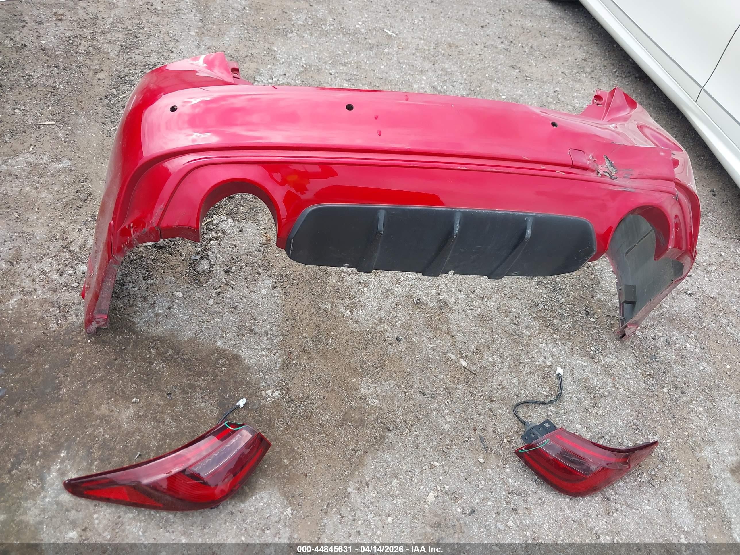2022 Infiniti Q50 Luxe Red vin: JN1EV7BP1NM310185