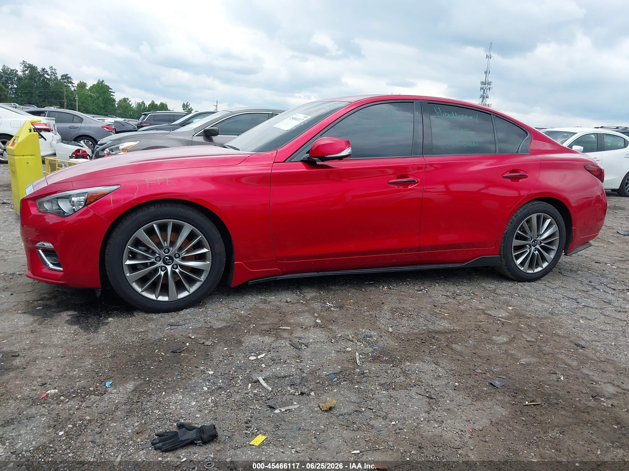 2022 Infiniti Q50 Luxe Red vin: JN1EV7BP4NM311105