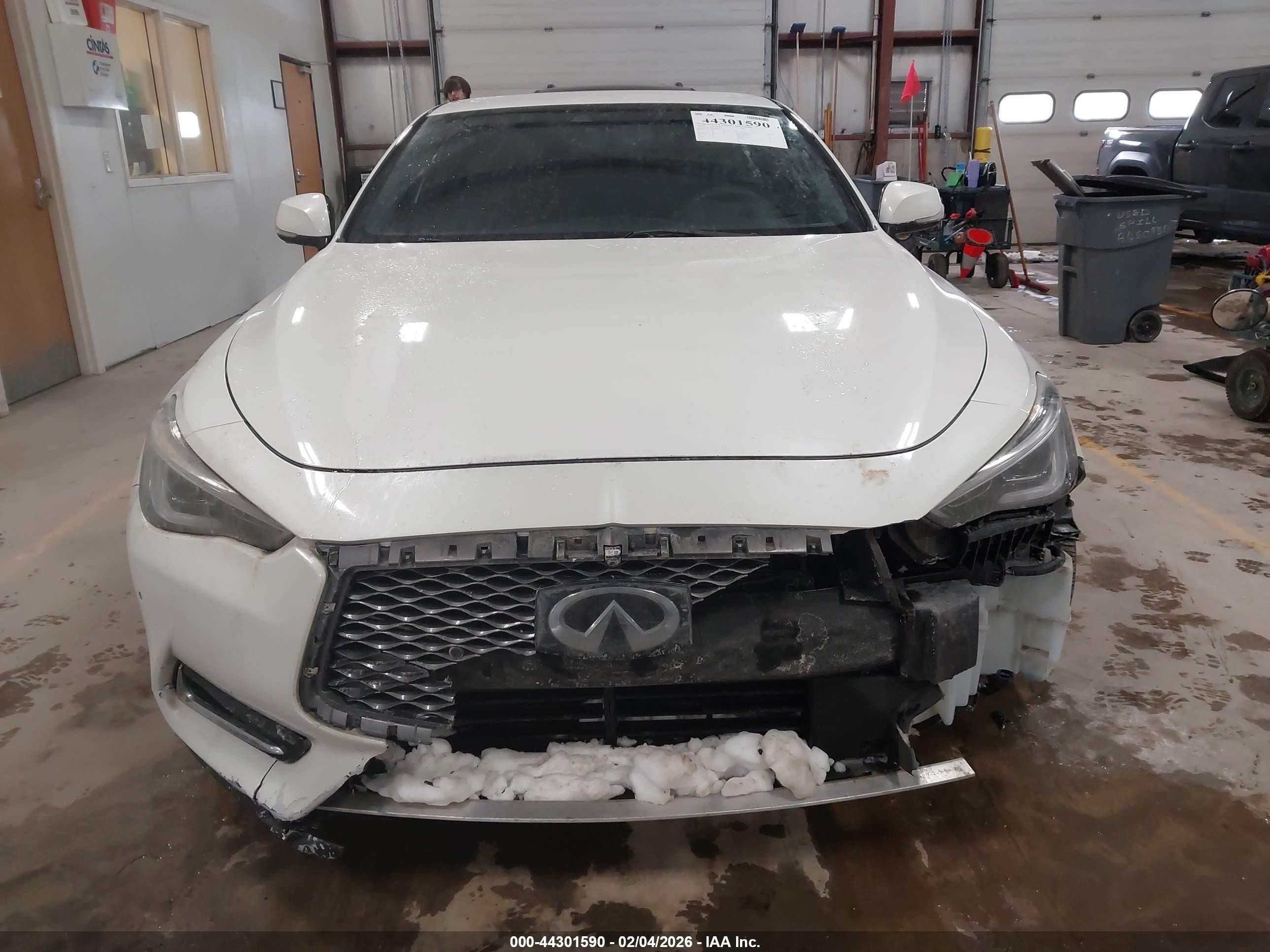 2017 Infiniti Q60 3.0t Sport Белый vin: JN1EV7EL1HM553539