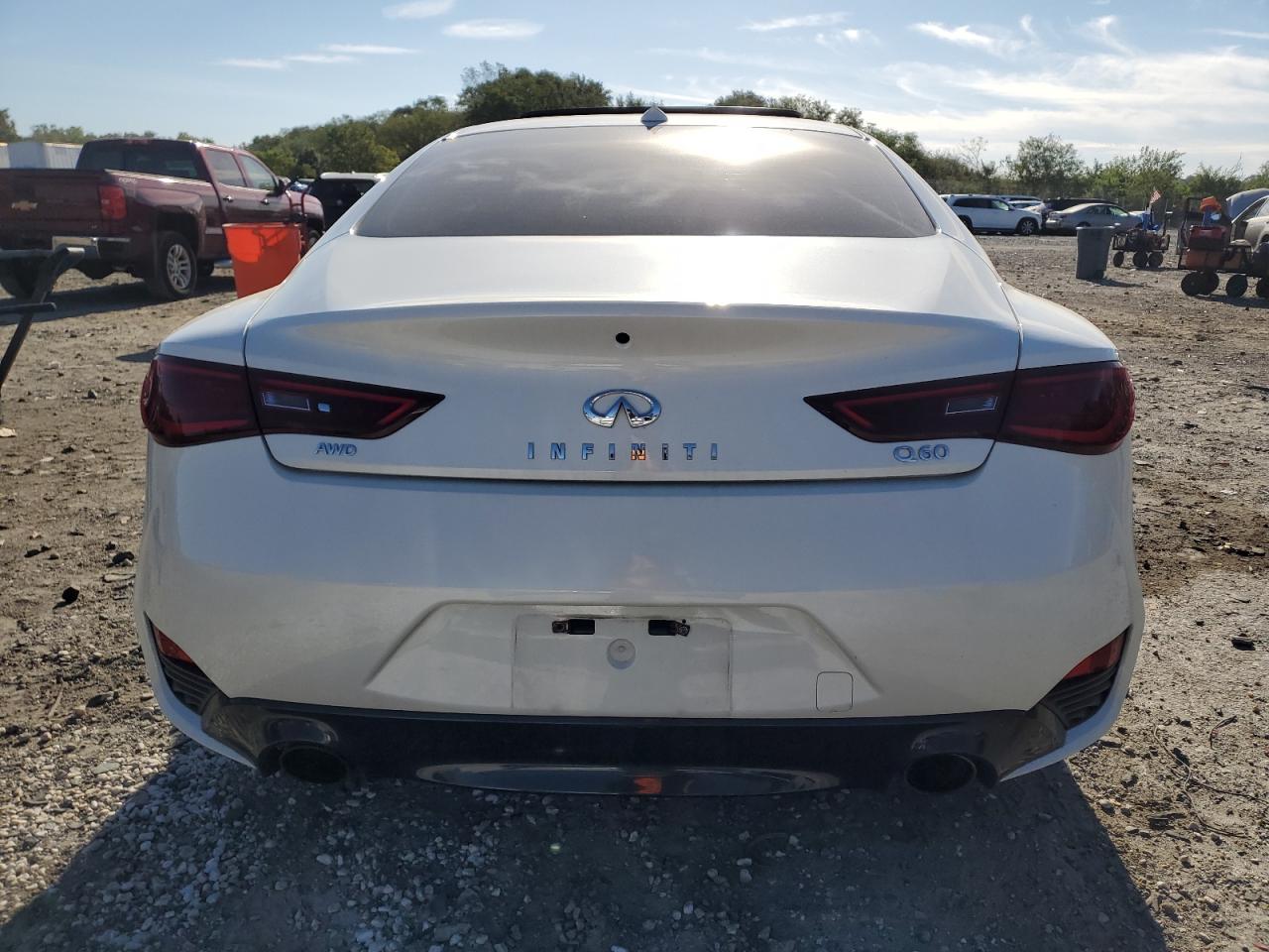2018 Infiniti Q60 Luxe 300 Белый vin: JN1EV7EL1JM392471