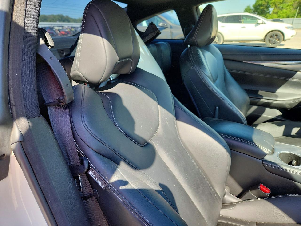 2017 Infiniti Q60 3.0t Premium White vin: JN1EV7EL8HM550220