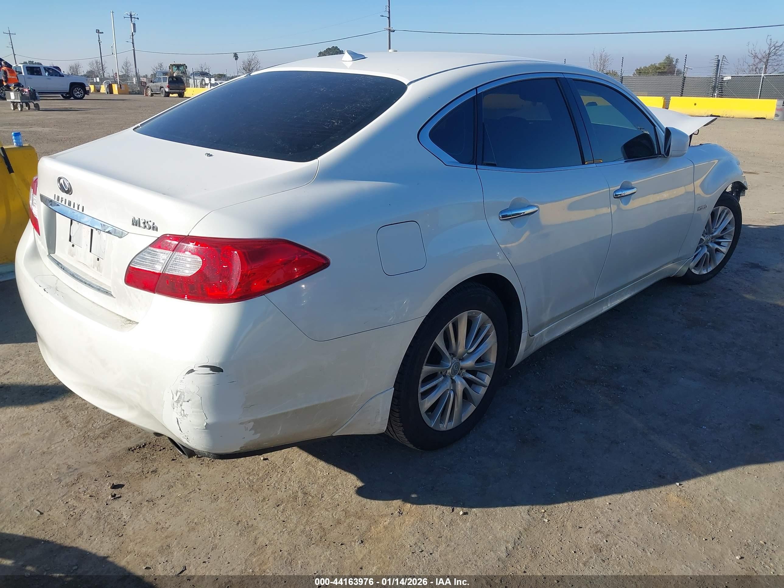 2012 Infiniti M35h   Белый vin: JN1EY1AP2CM910720