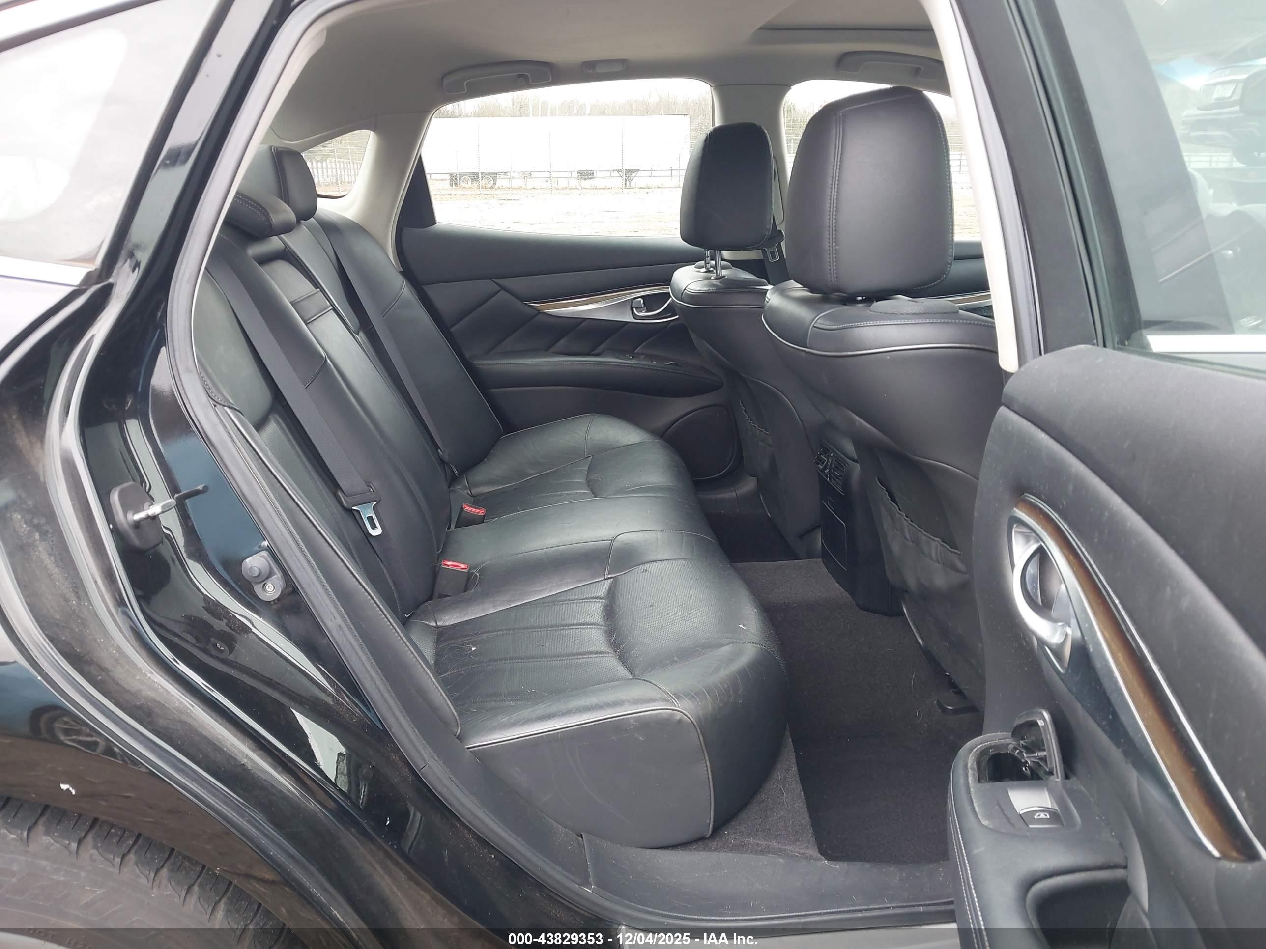 2012 Infiniti M35h   Black vin: JN1EY1AP3CM910127