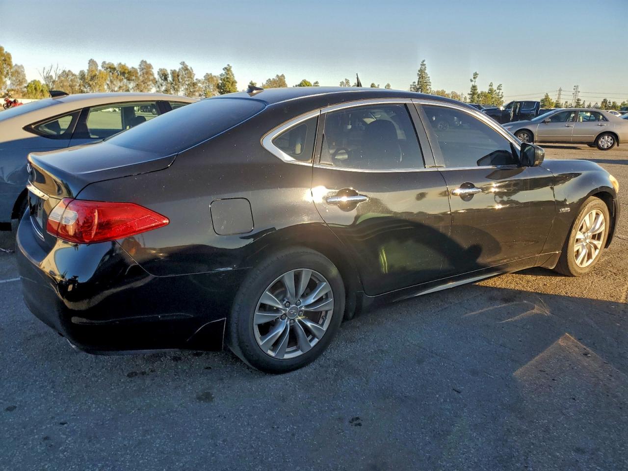 2012 Infiniti M35h Black vin: JN1EY1AP5CM910470