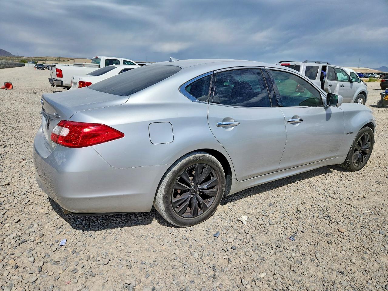 2012 Infiniti M35h Base Silver vin: JN1EY1AP5CM910663