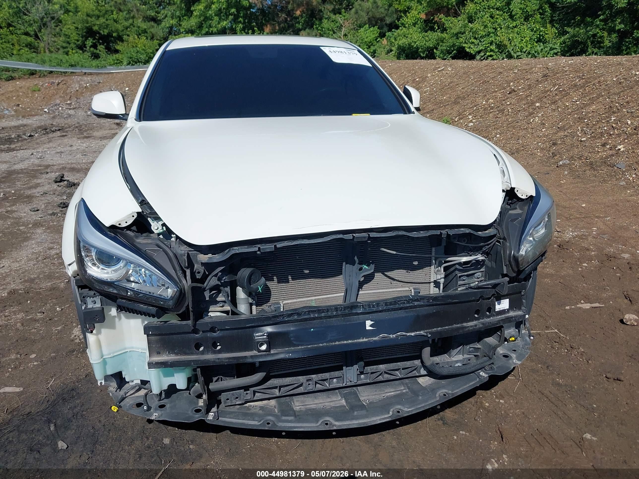 2016 Infiniti Q70h   Белый vin: JN1EY1AP7GM470015