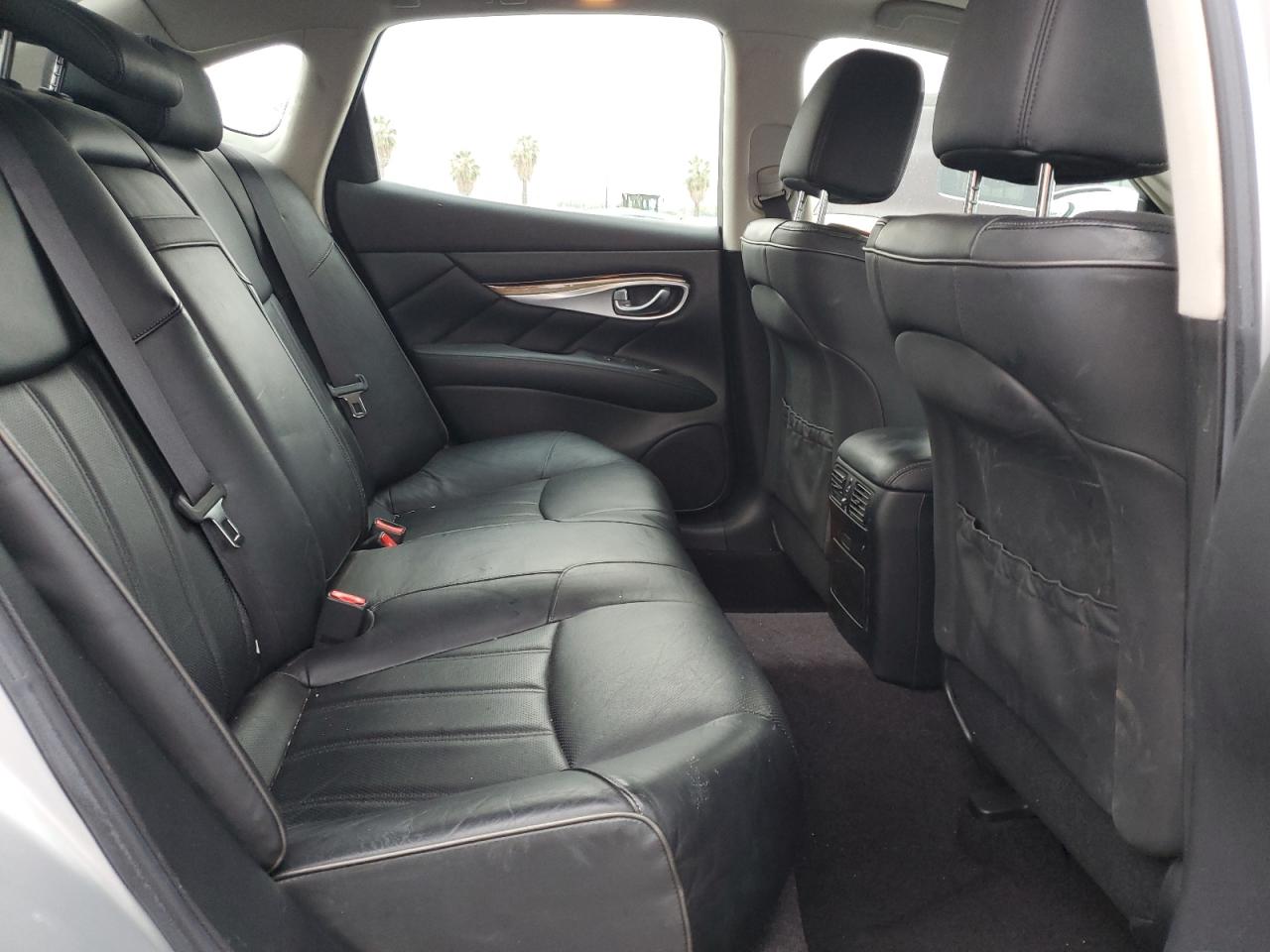 2012 Infiniti M35h Silver vin: JN1EY1AP8CM910060
