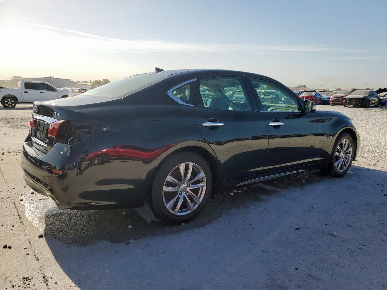 2015 Infiniti Q70 Hybrid Black vin: JN1EY1AP9FM510058