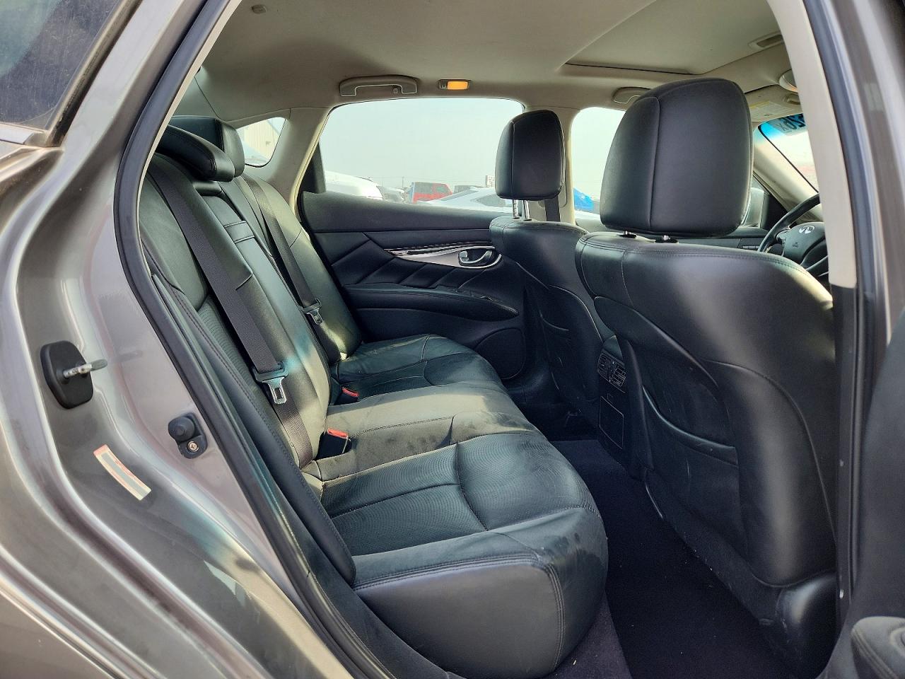 2012 Infiniti M35h Base Silver vin: JN1EY1APXCM910447