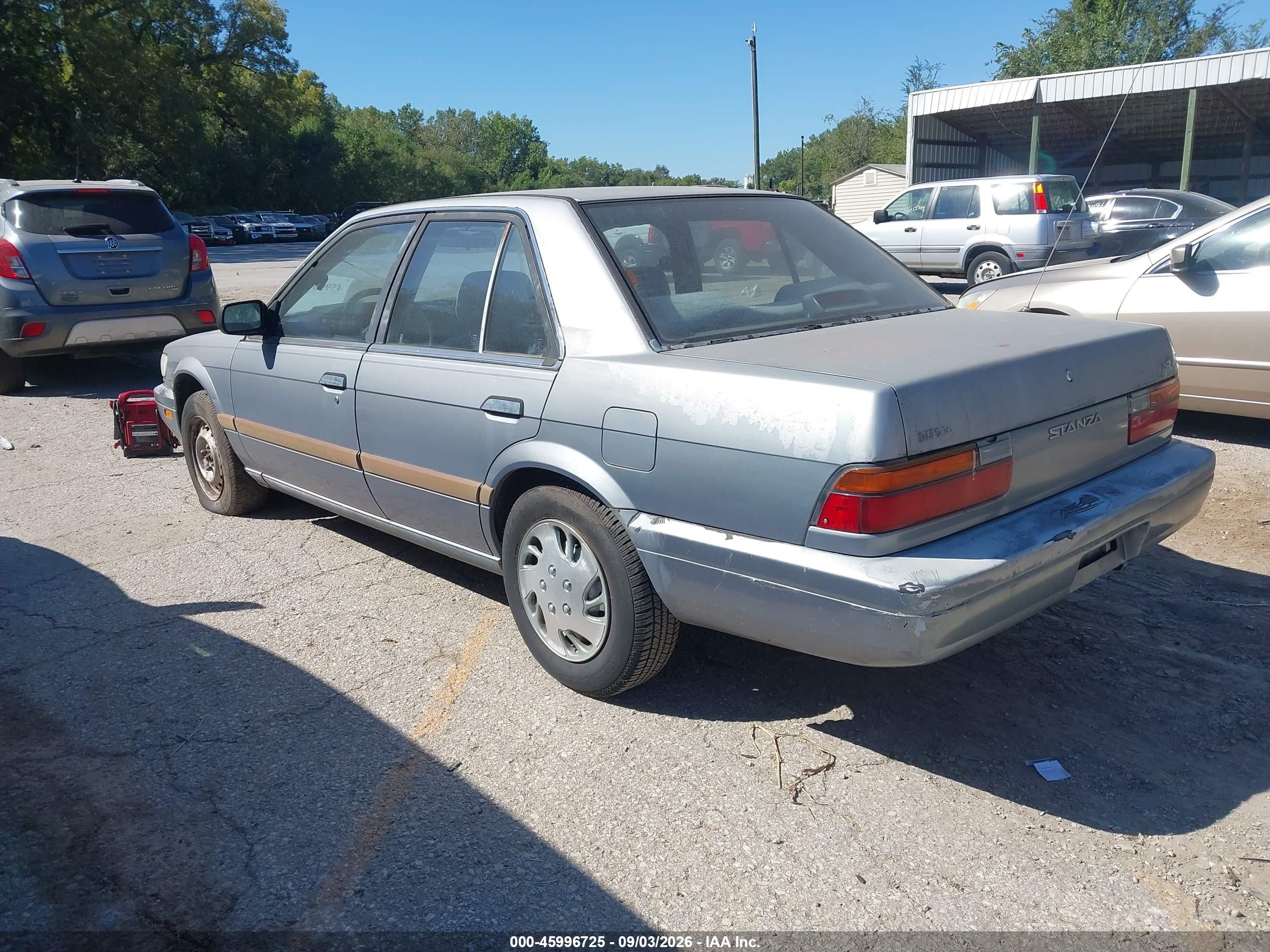 1990 Nissan Stanza Silver vin: JN1FU21P7LX813159