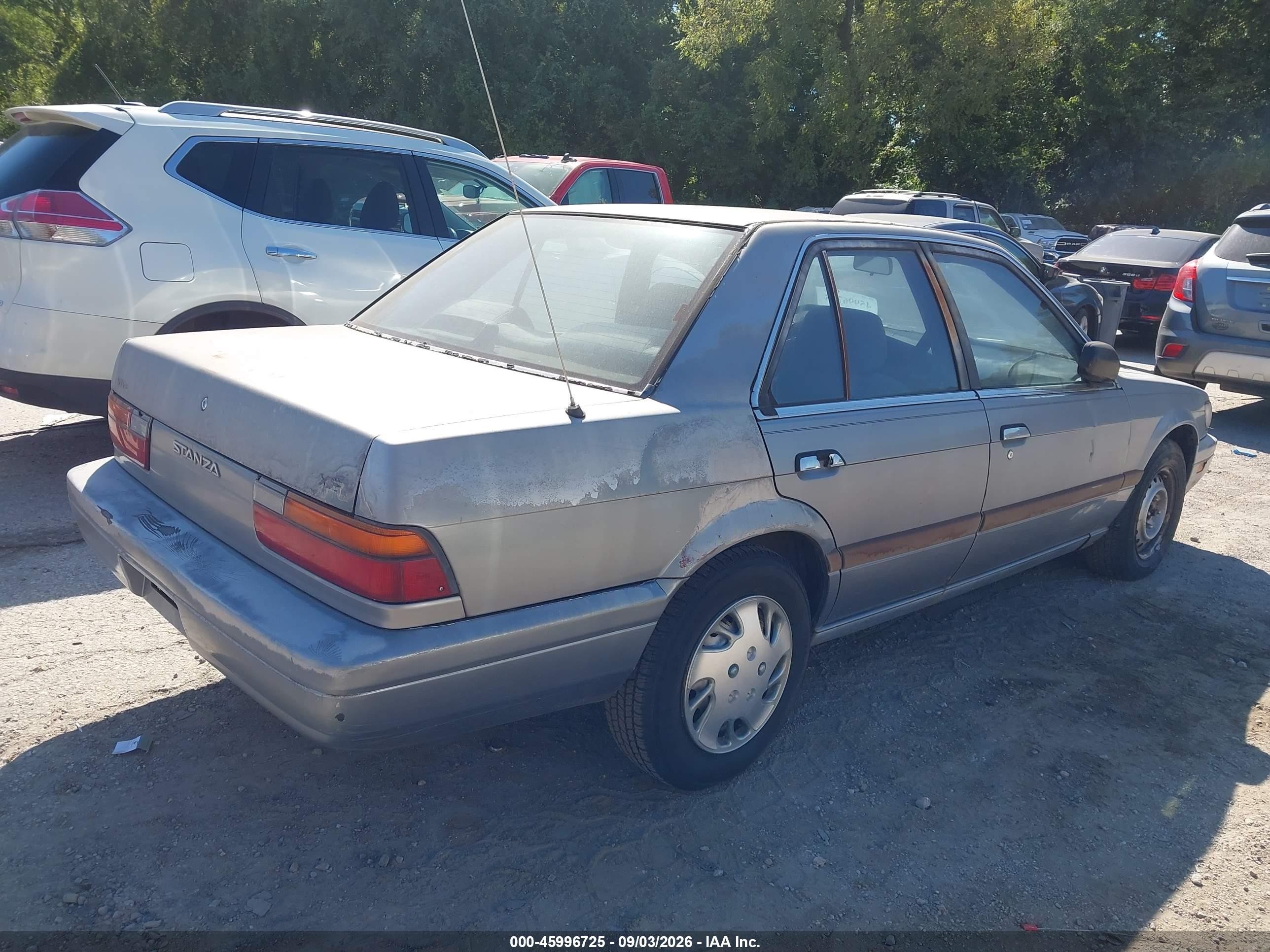 1990 Nissan Stanza Silver vin: JN1FU21P7LX813159