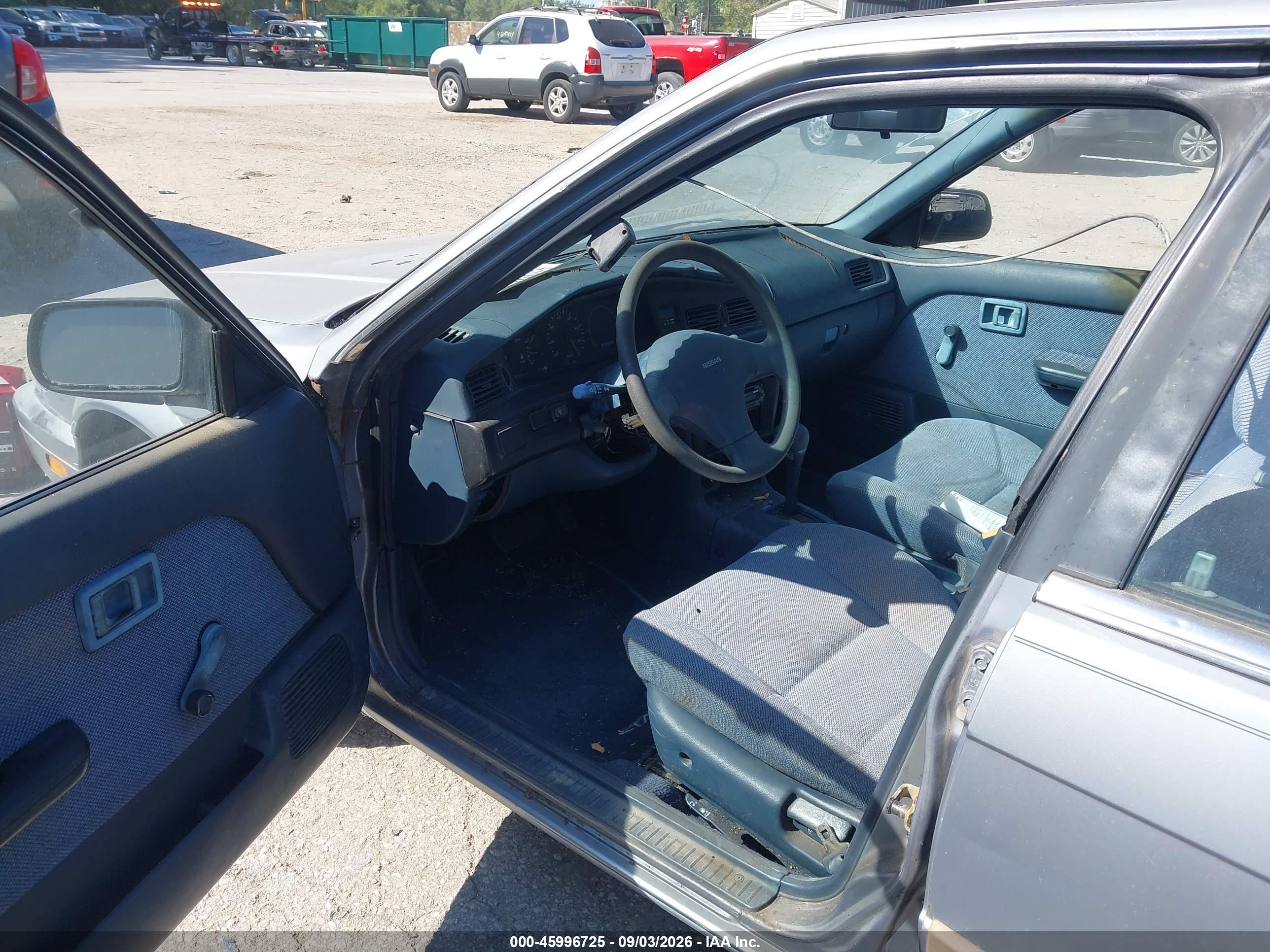 1990 Nissan Stanza Silver vin: JN1FU21P7LX813159