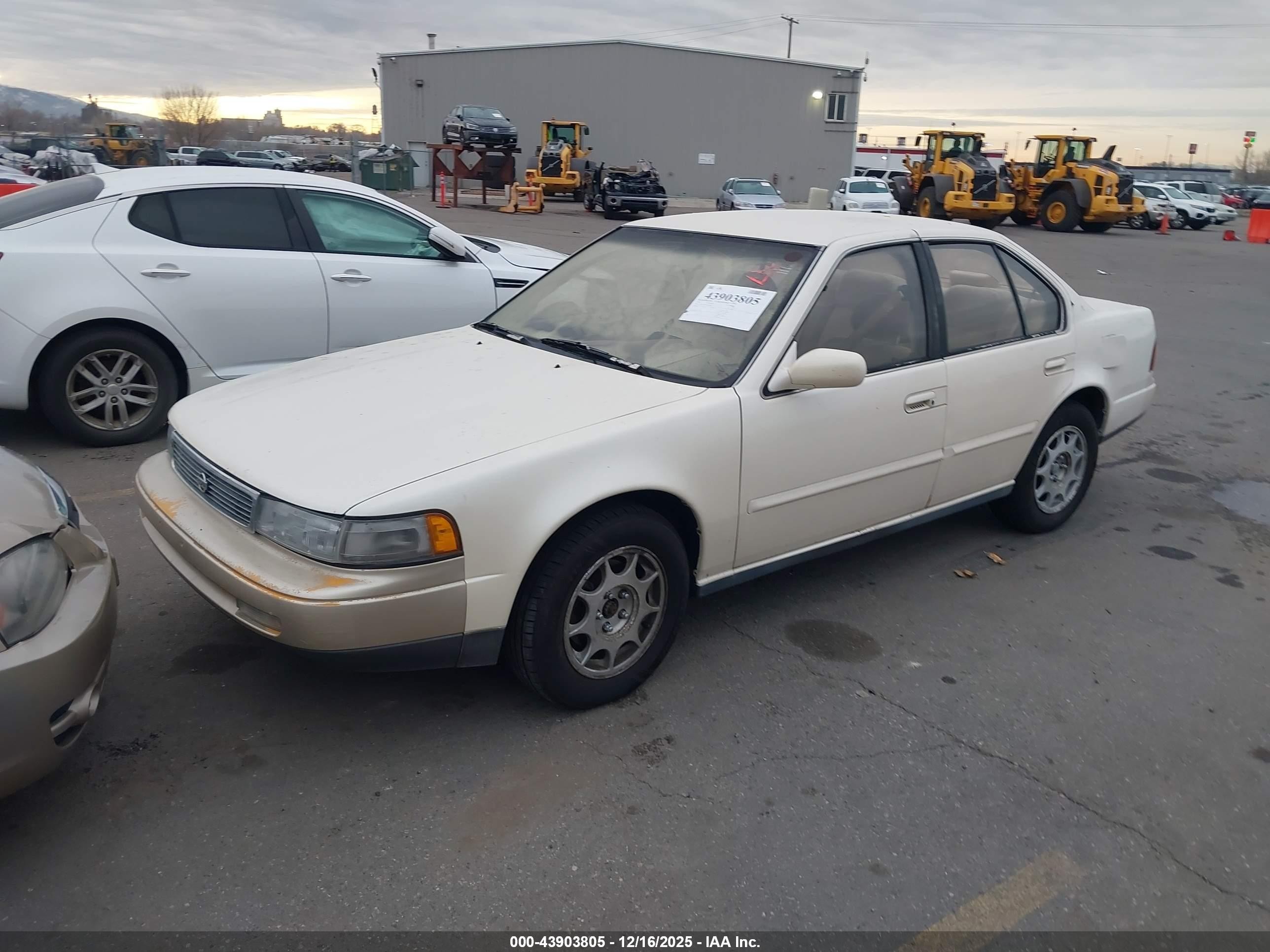1992 Nissan Maxima Gxe White vin: JN1HJ01F9NT025295