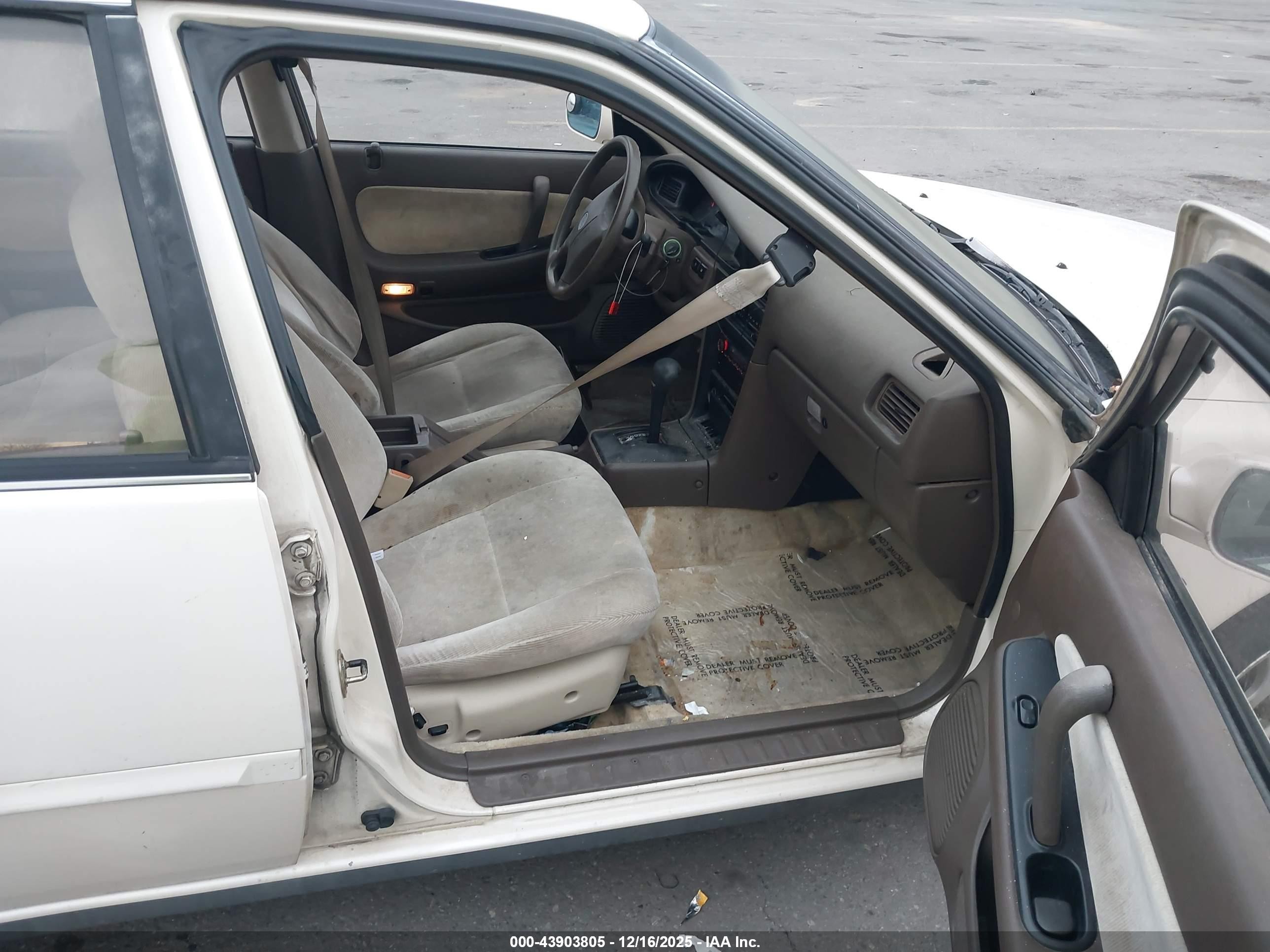 1992 Nissan Maxima Gxe White vin: JN1HJ01F9NT025295