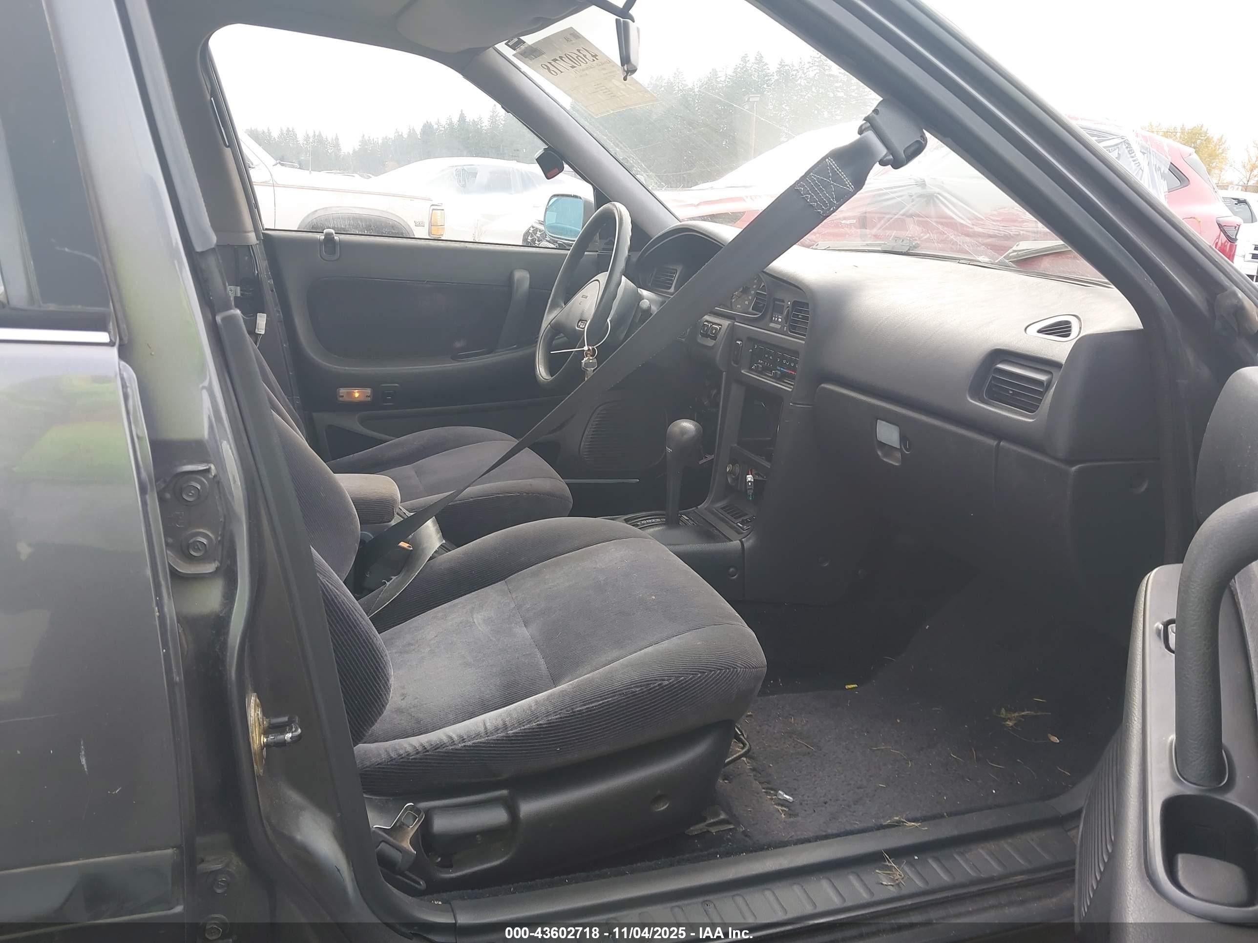 1991 Nissan Maxima   Серый vin: JN1HJ01P8MT548184