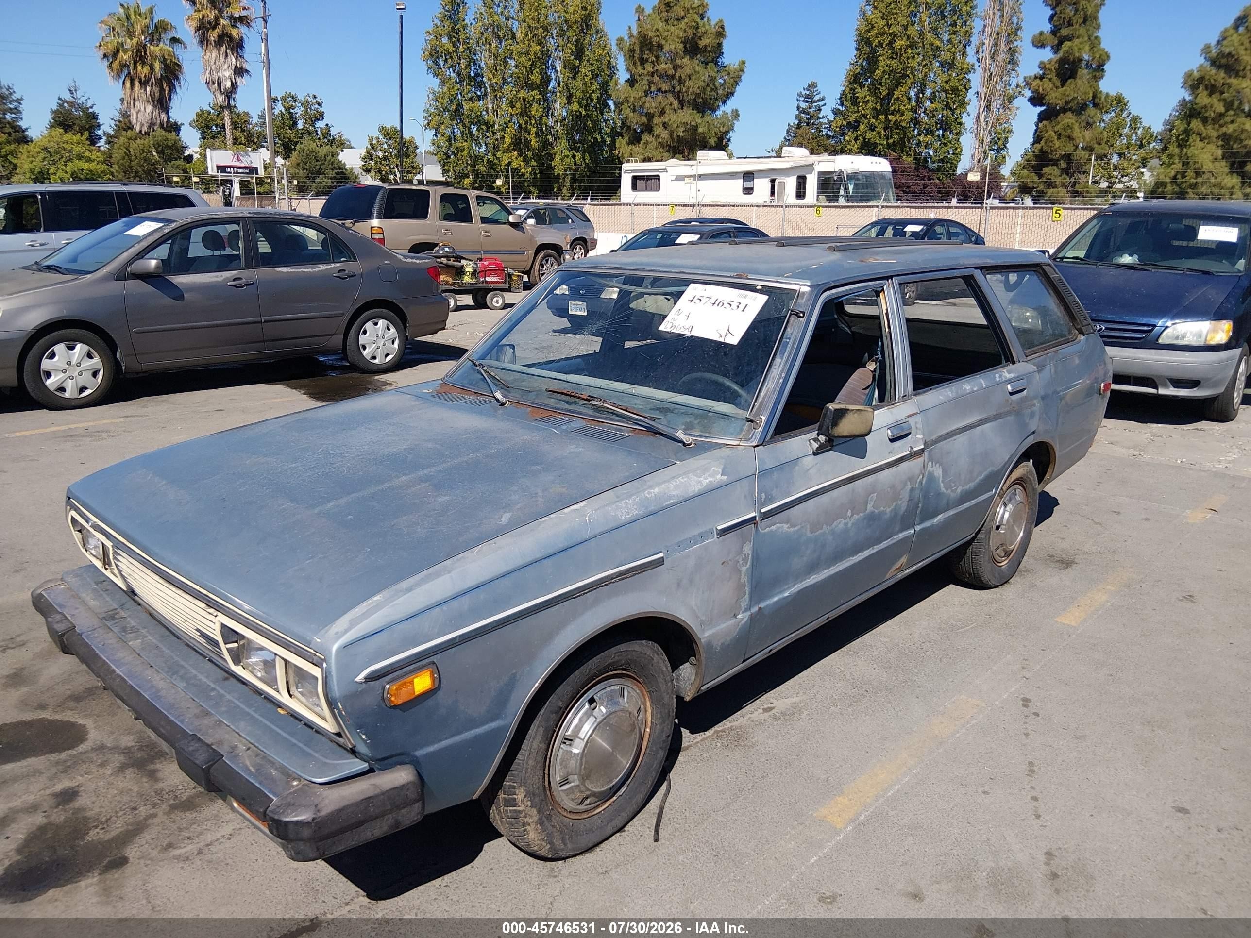 1981 Datsun 510   Blue vin: JN1HT05S5BX131703