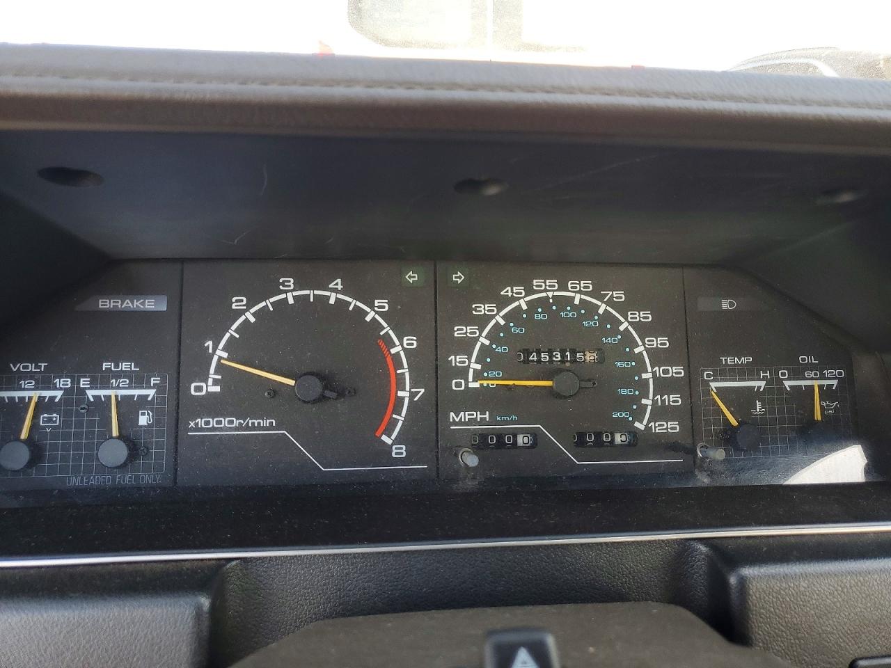 1987 Niss Maxima Silver vin: JN1HU11P2HT334892