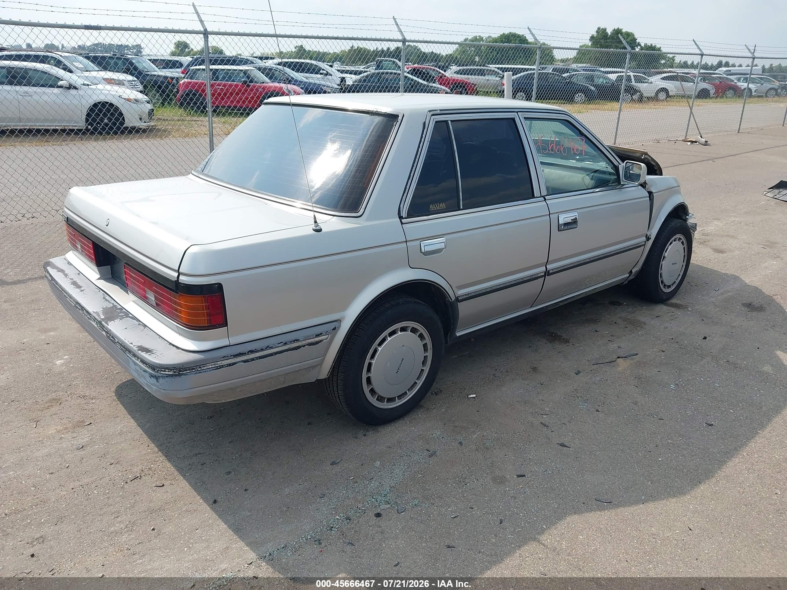 1987 Nissan Maxima   Silver vin: JN1HU11S4HT222907