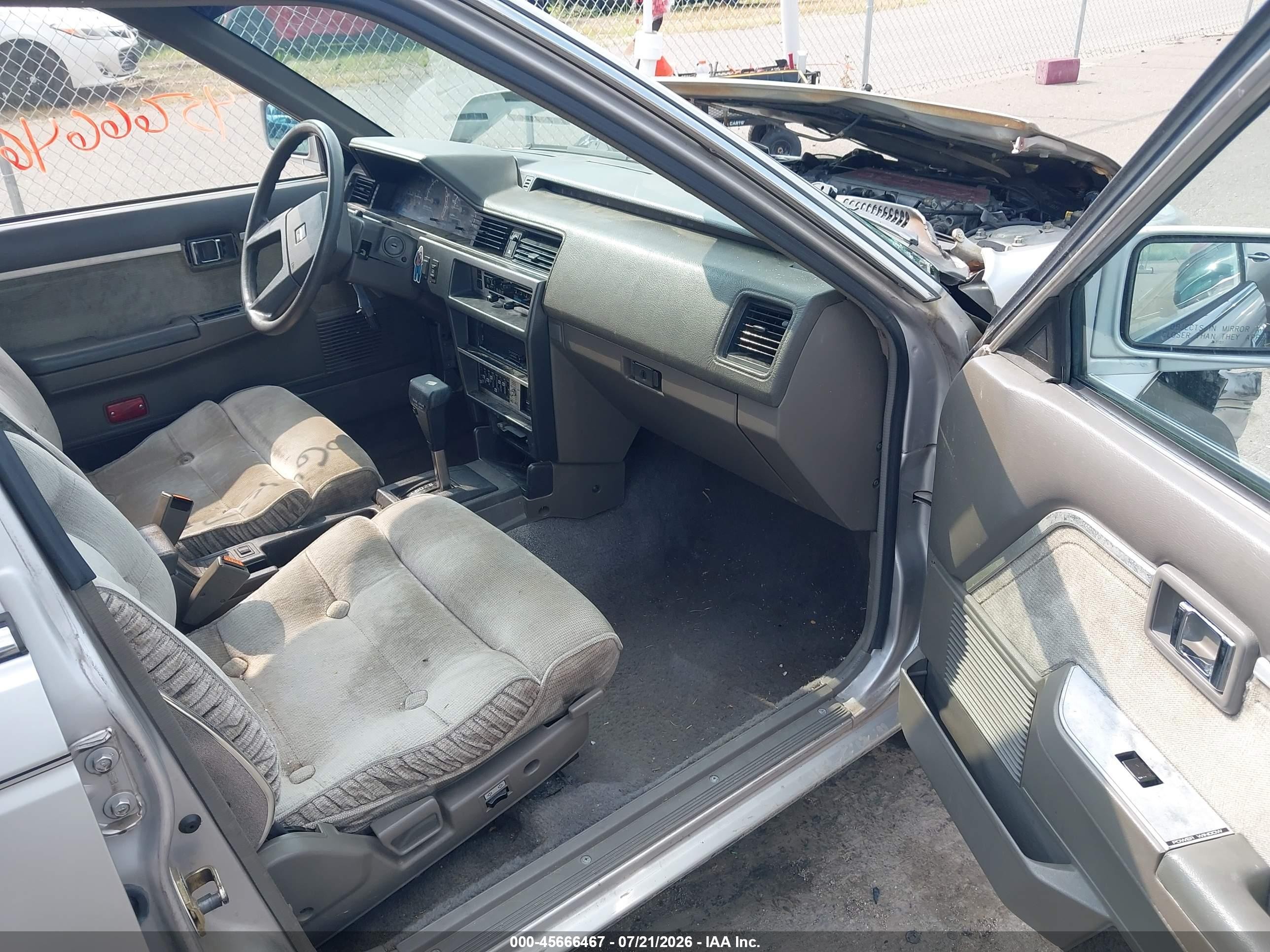 1987 Nissan Maxima   Silver vin: JN1HU11S4HT222907
