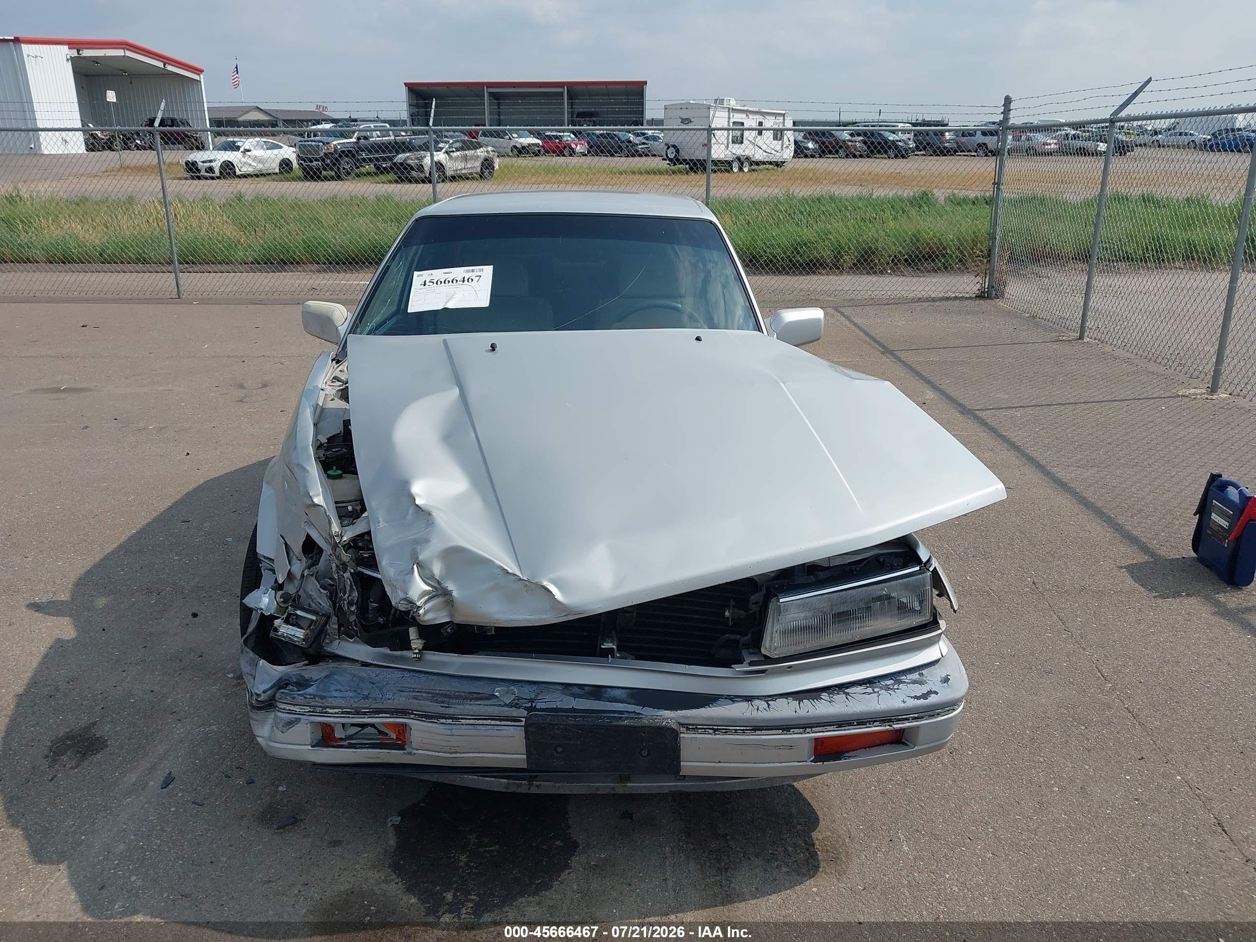 1987 Nissan Maxima   Silver vin: JN1HU11S4HT222907