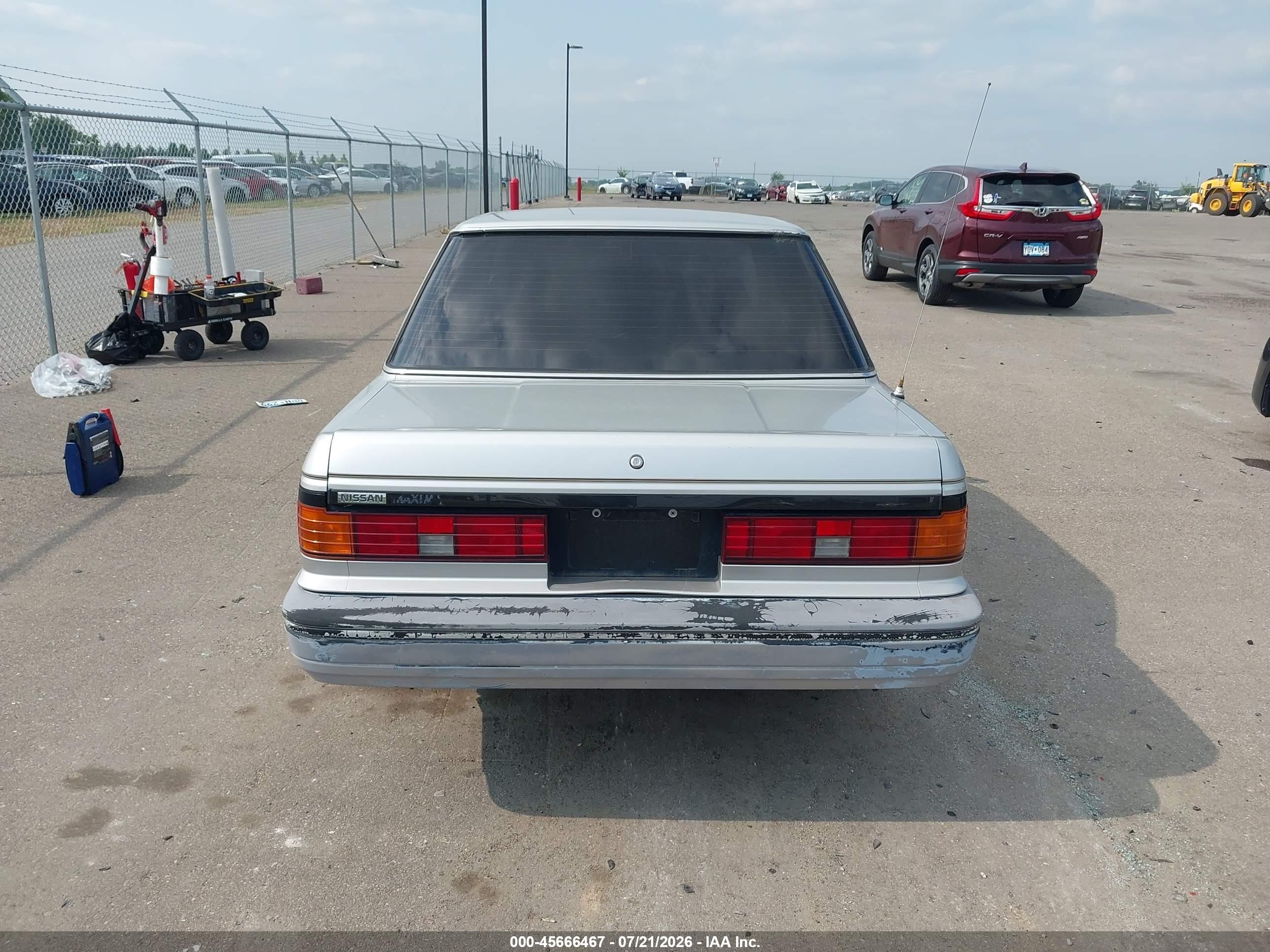 1987 Nissan Maxima   Silver vin: JN1HU11S4HT222907
