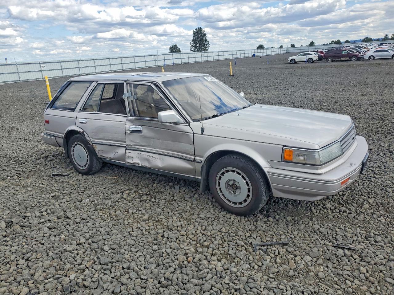 1987 Nissan Maxima Gxe Silver vin: JN1HU15P0HX066170