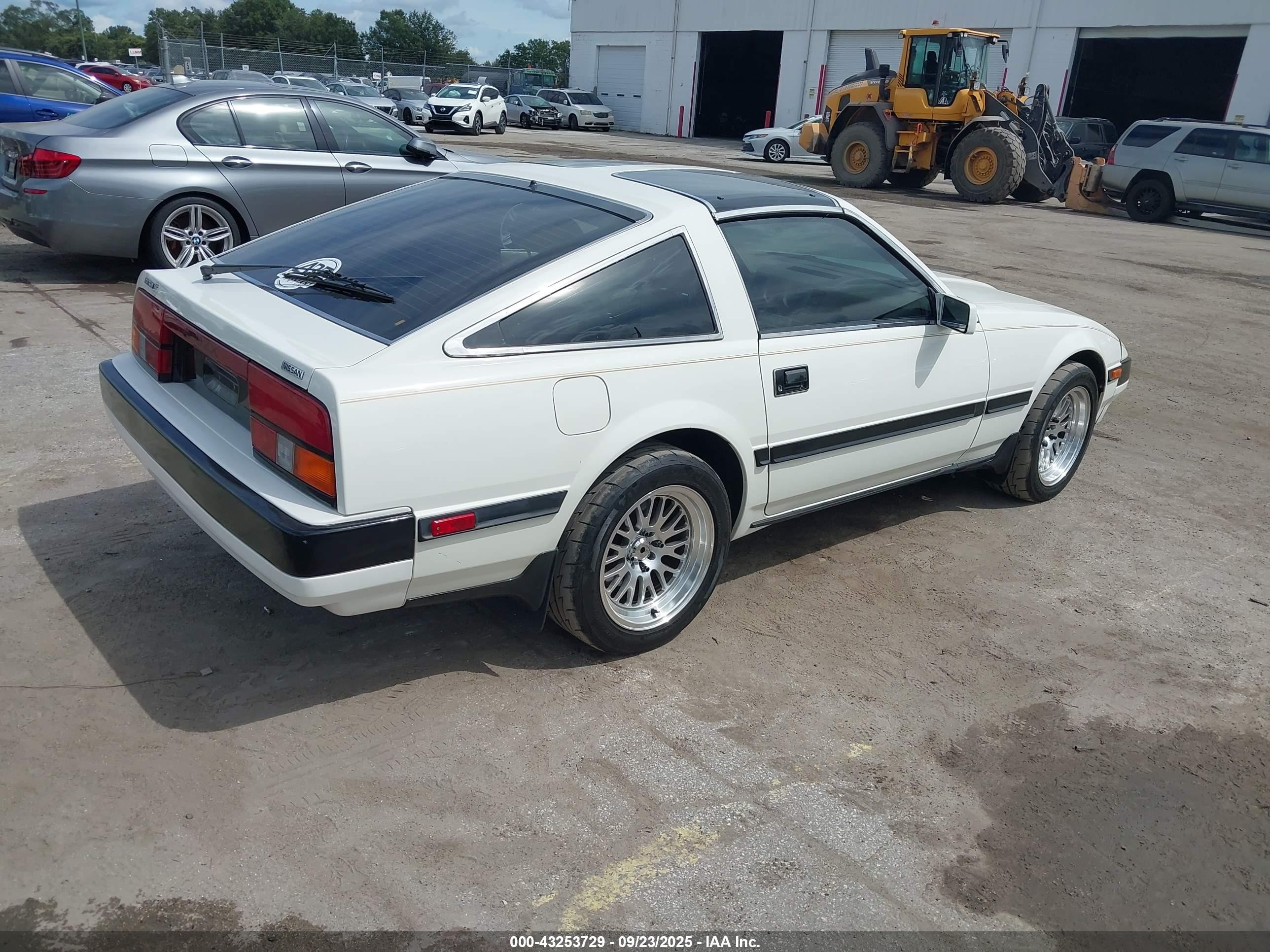 1984 Datsun 300zx   White vin: JN1HZ14S2EX021332