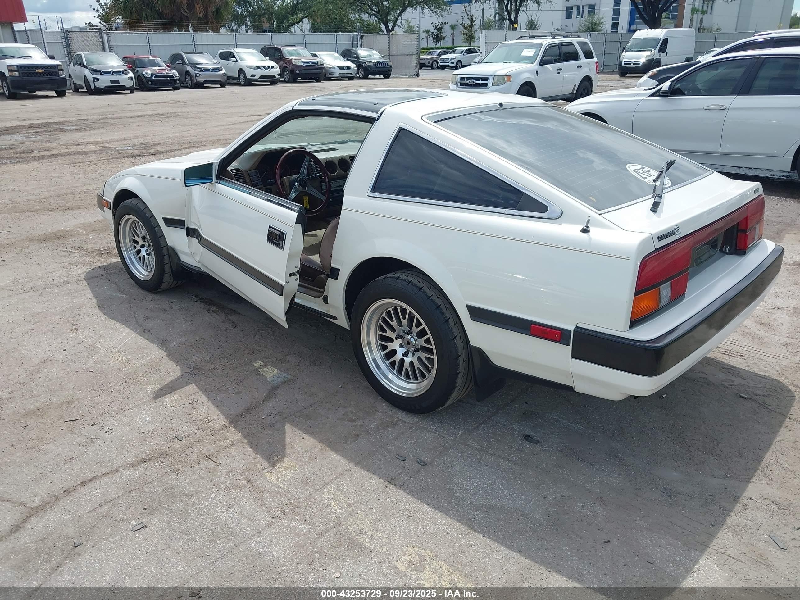 1984 Datsun 300zx   White vin: JN1HZ14S2EX021332