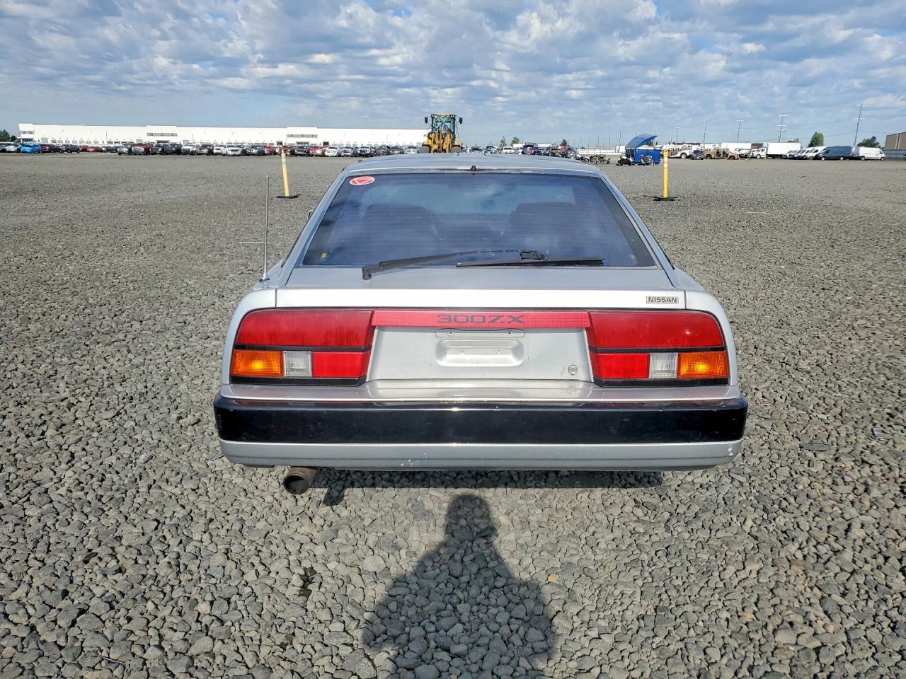 1985 Nissan 300zx Base Silver vin: JN1HZ14S4FX092596