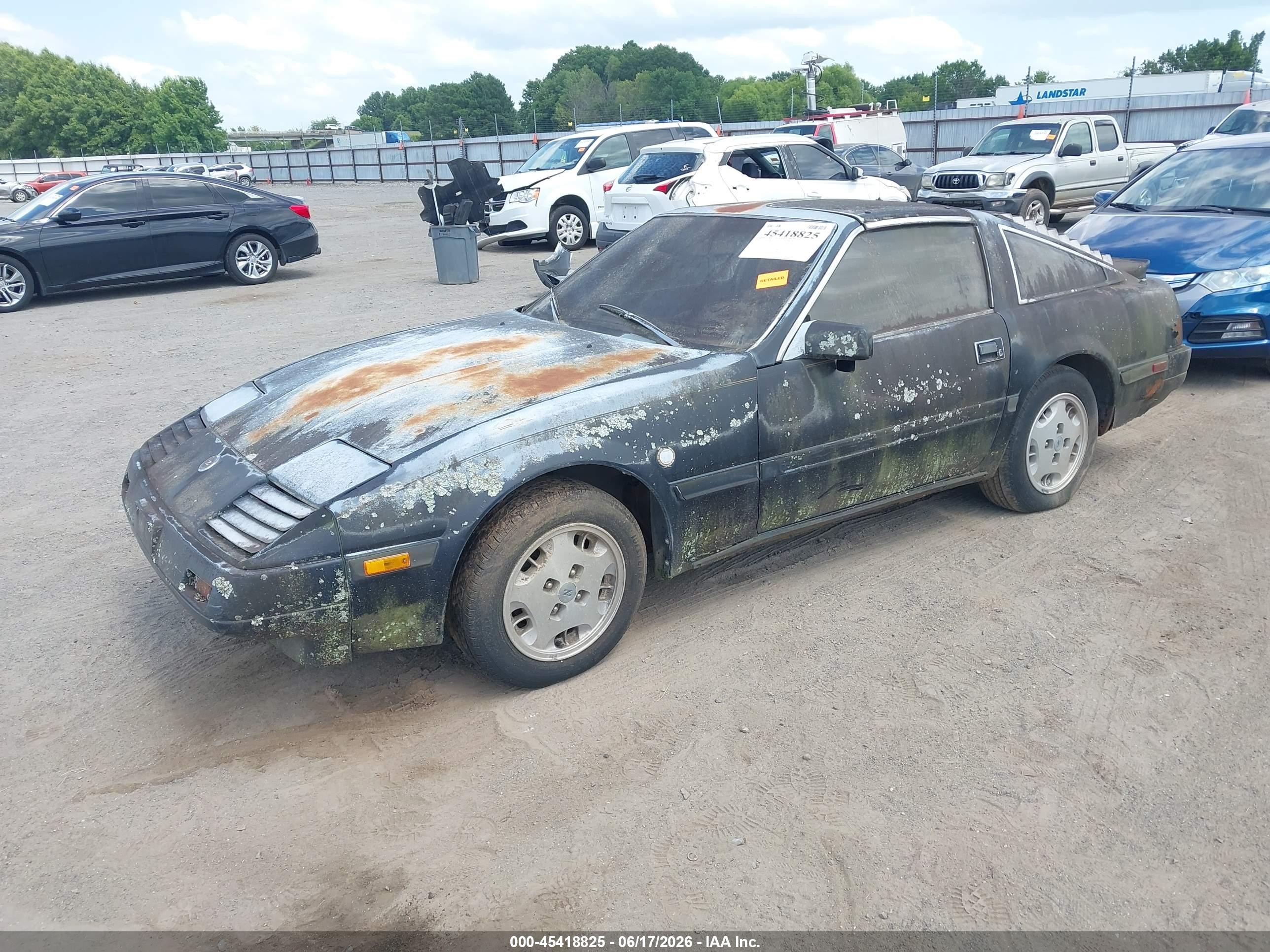 1984 Datsun 300zx   Black vin: JN1HZ14S5EX009028