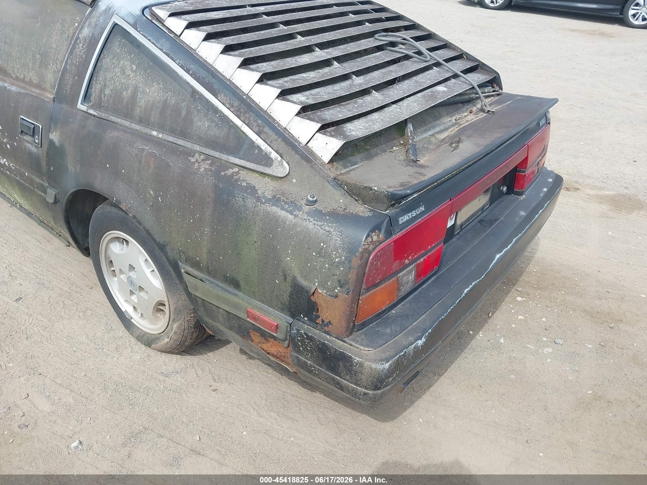 1984 Datsun 300zx   Black vin: JN1HZ14S5EX009028