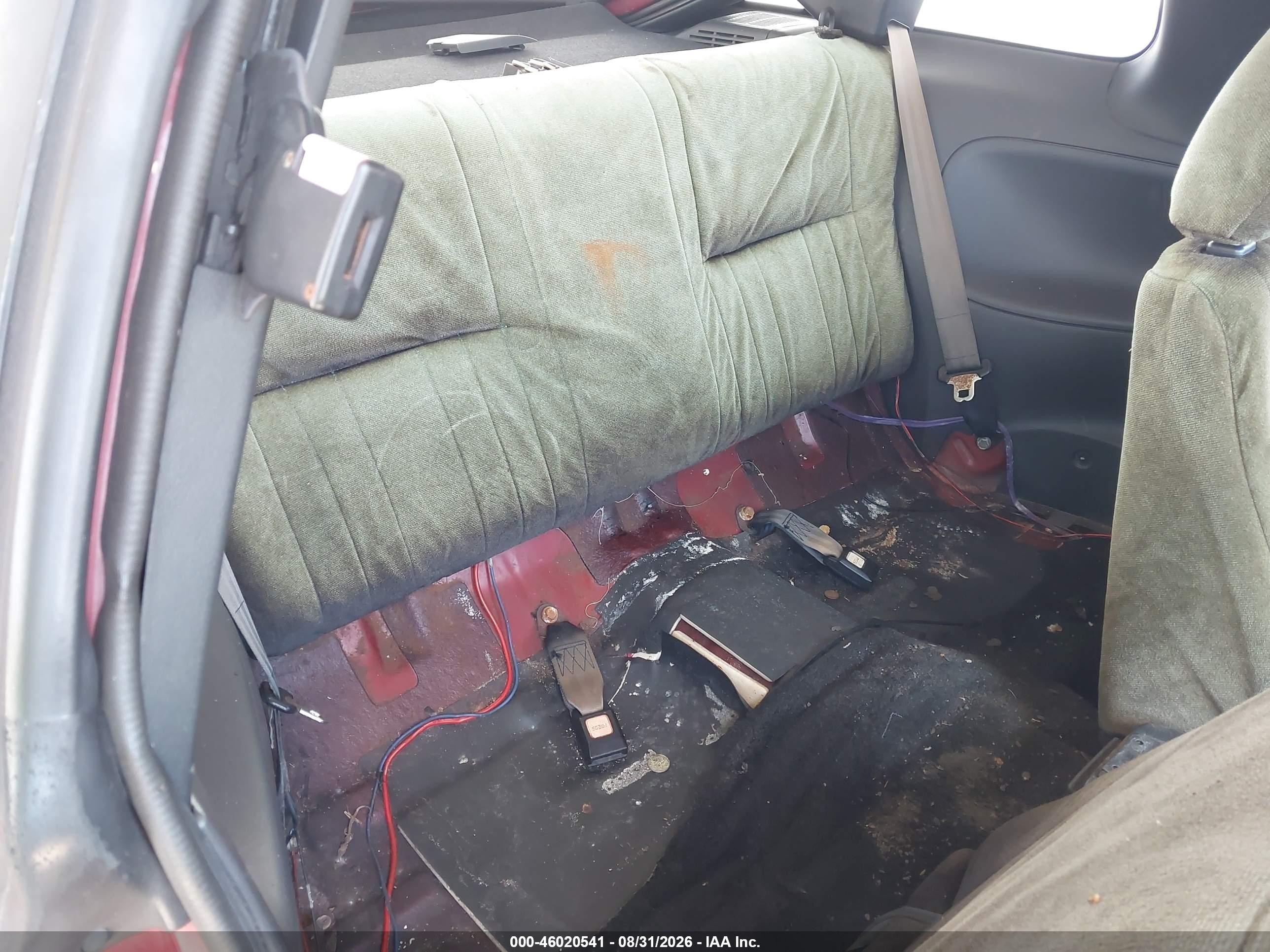 1991 Nissan 240sx Le/se Maroon vin: JN1MS36P6MW010197