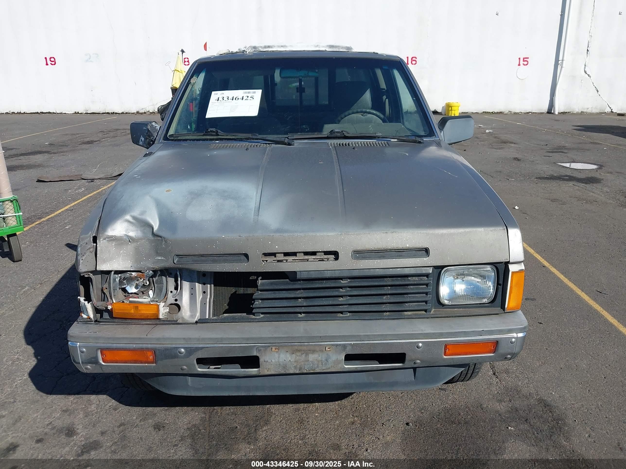 1987 Nissan D21 King Cab Gray vin: JN6HD16S1HW003646