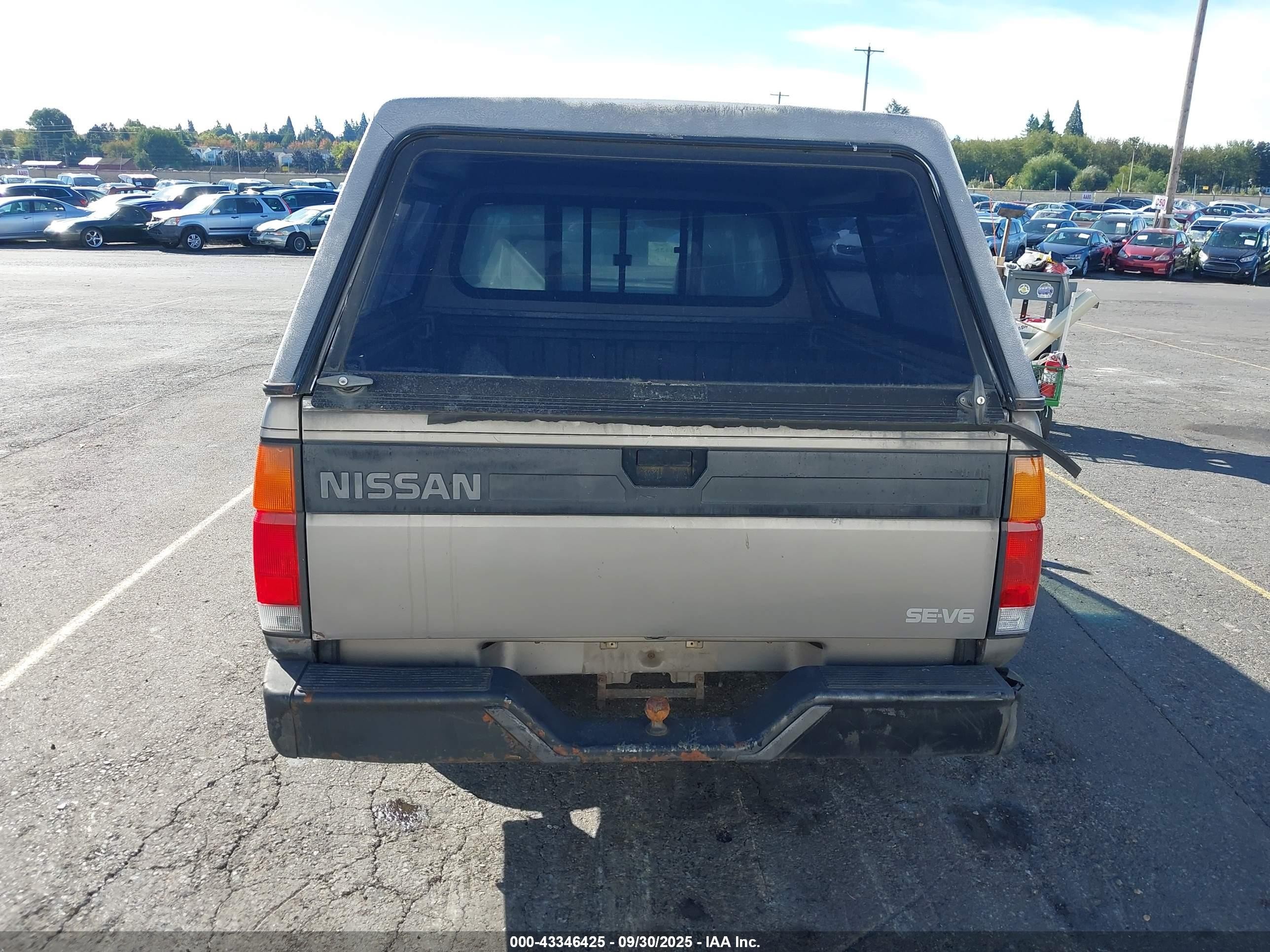 1987 Nissan D21 King Cab Gray vin: JN6HD16S1HW003646