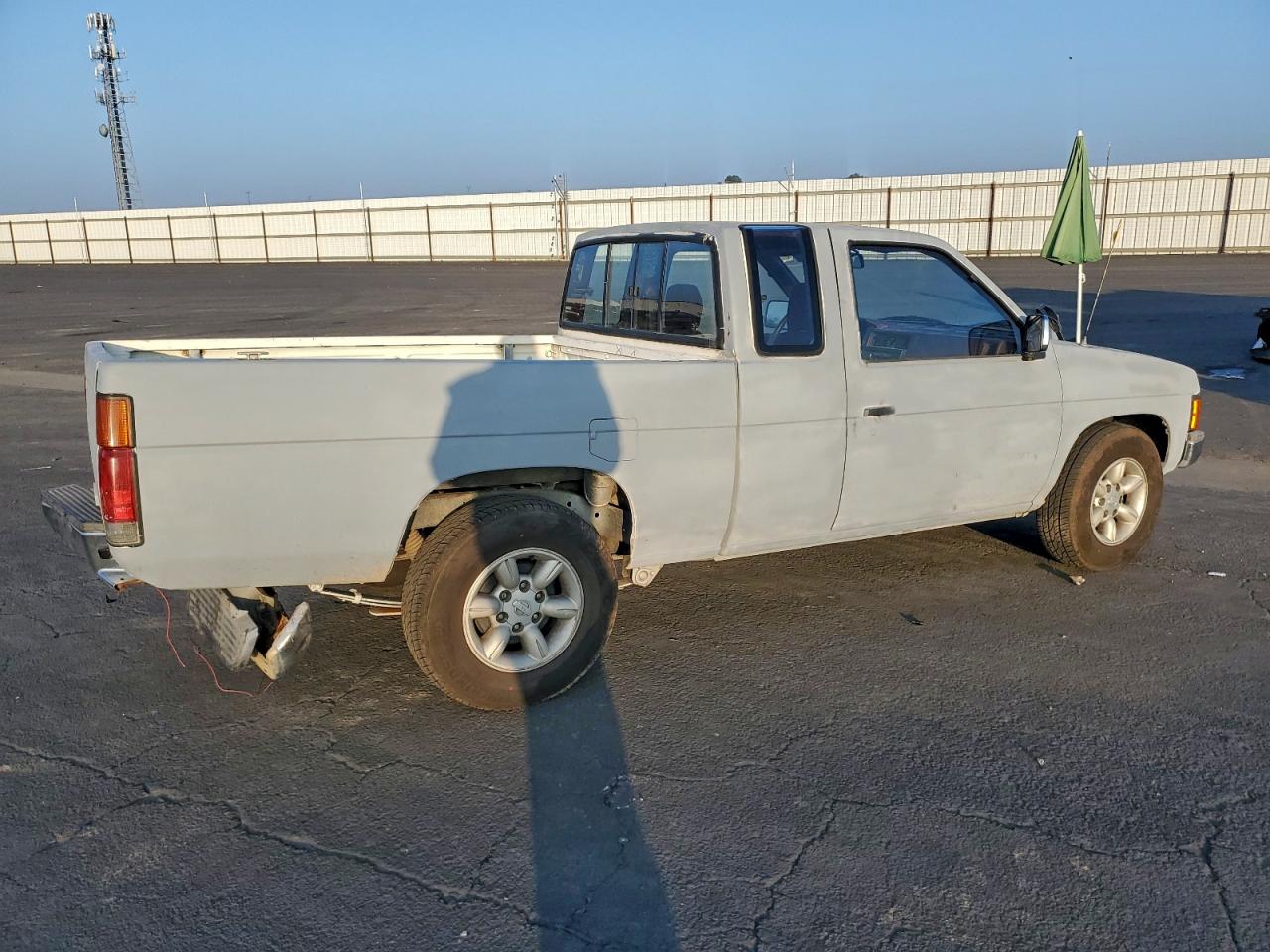 1987 Niss D21 Silver vin: JN6HD16S1HW004067