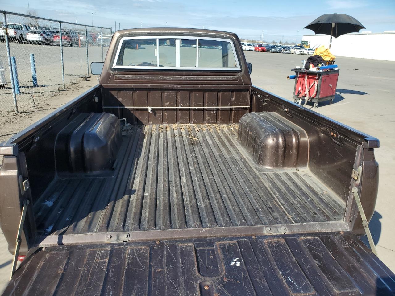 1982 Datsun 720 Standard Bed Brown vin: JN6MD01S3CW124932