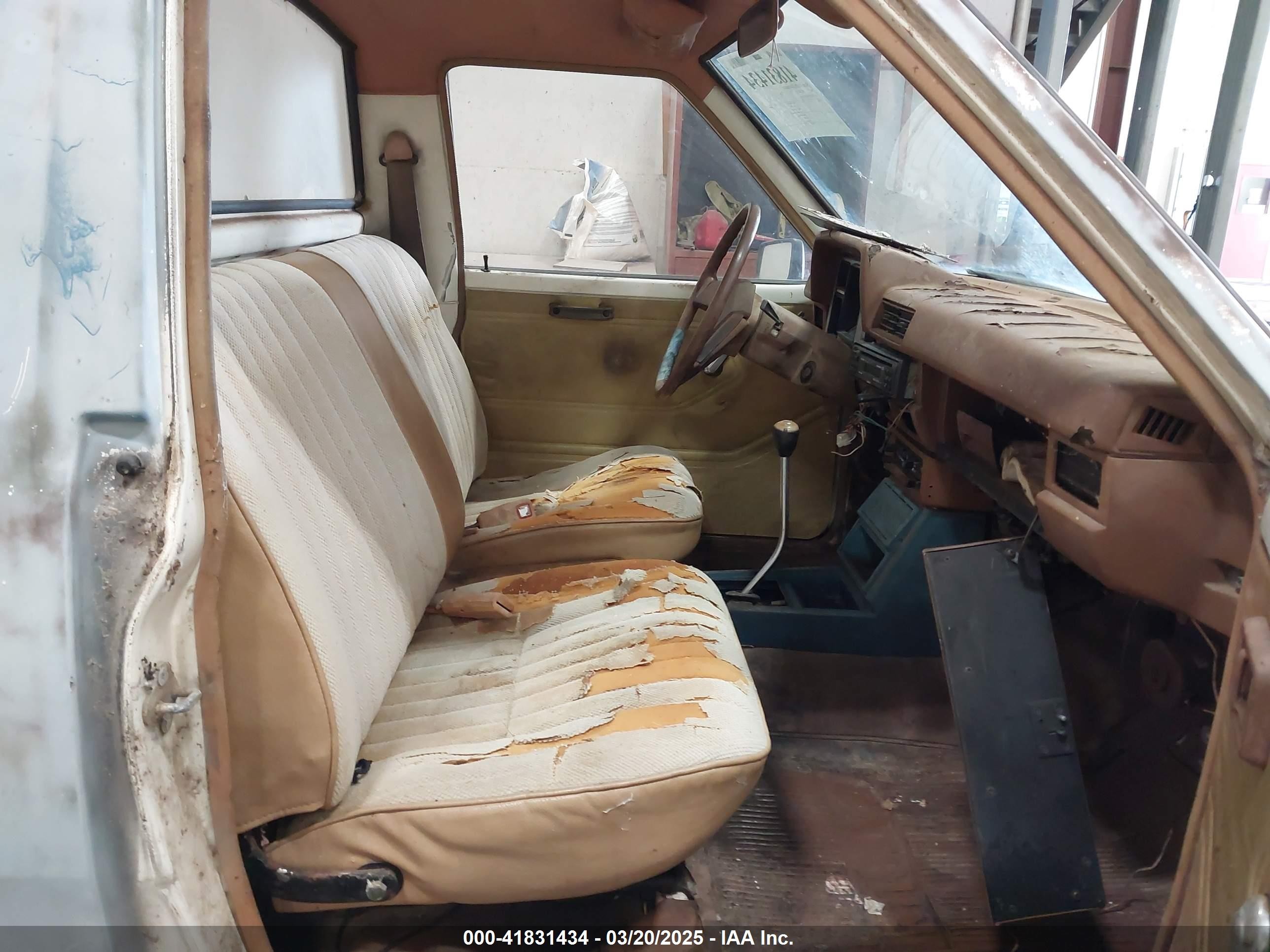 1982 Datsun 720 Standard Bed Синий vin: JN6MD01S7CW103064